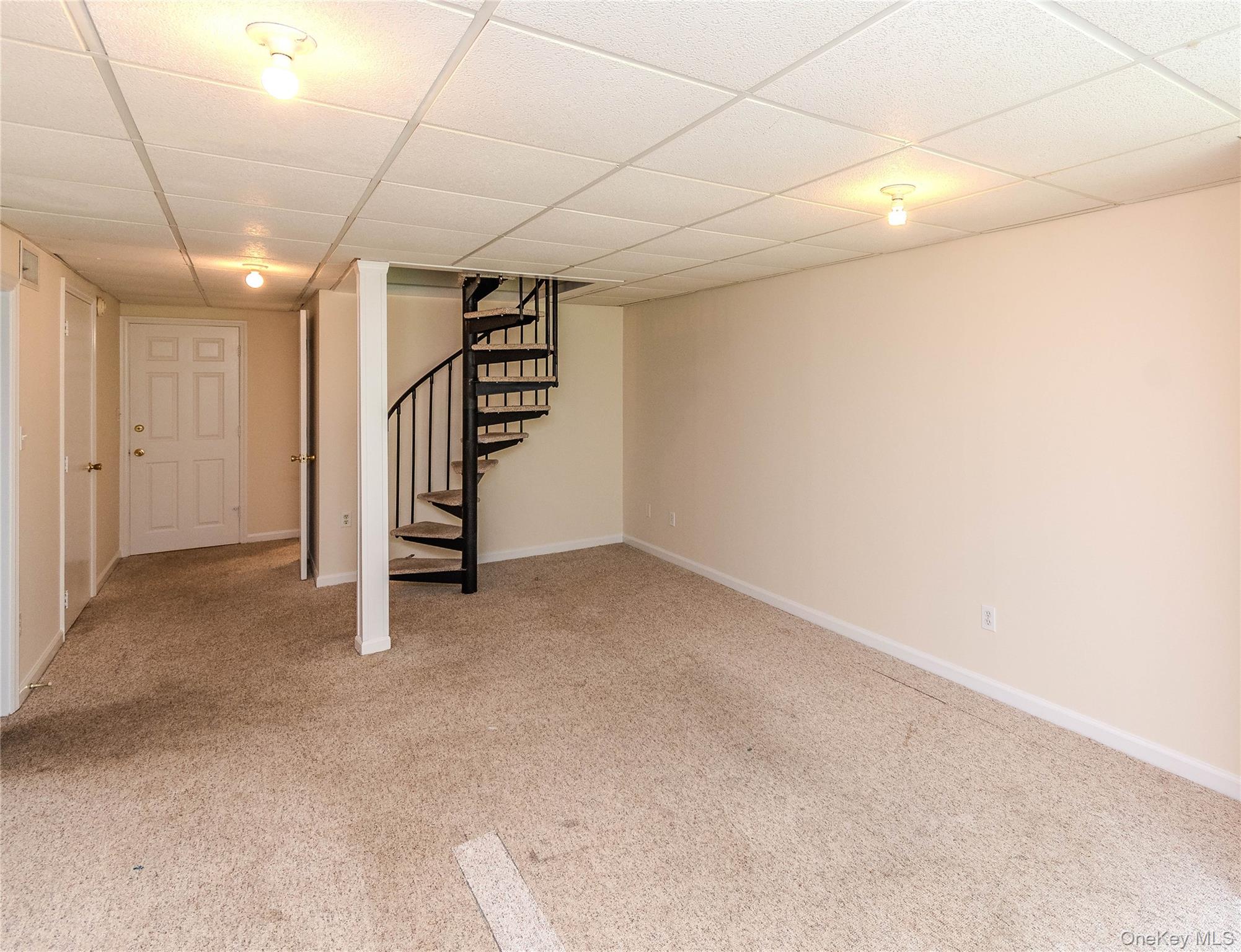 405 Bentley Court Property Photo 48