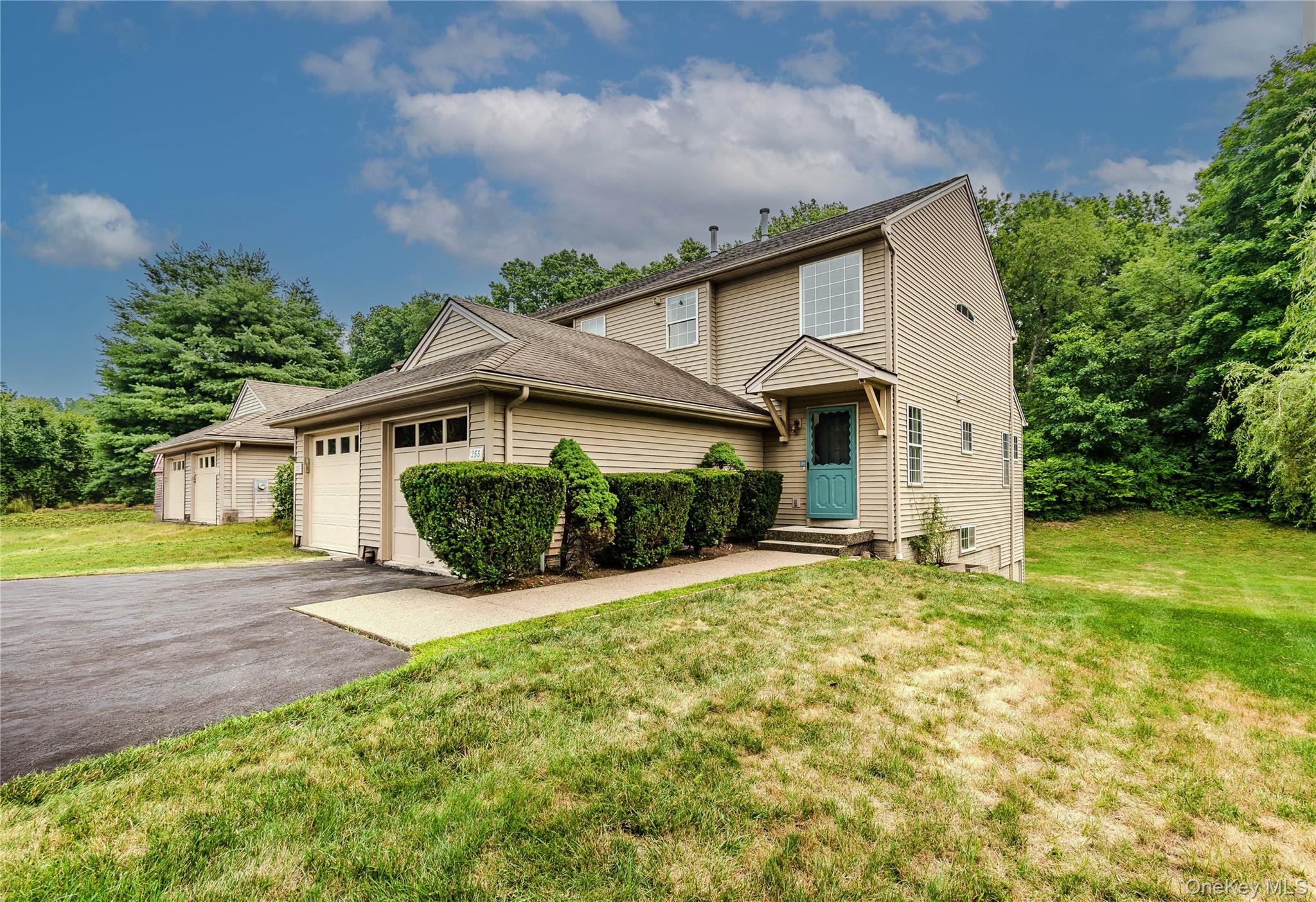 255 Crestwood Court Property Photo 1
