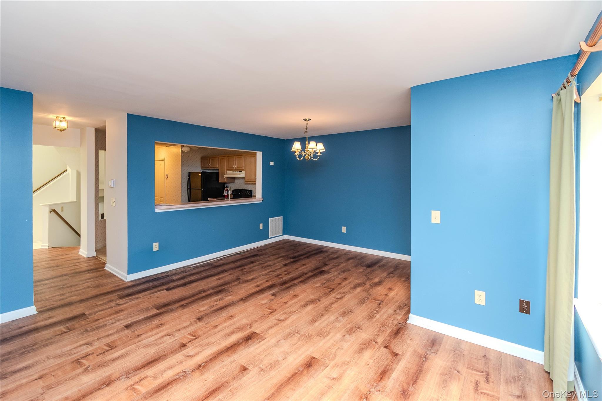 255 Crestwood Court Property Photo 13