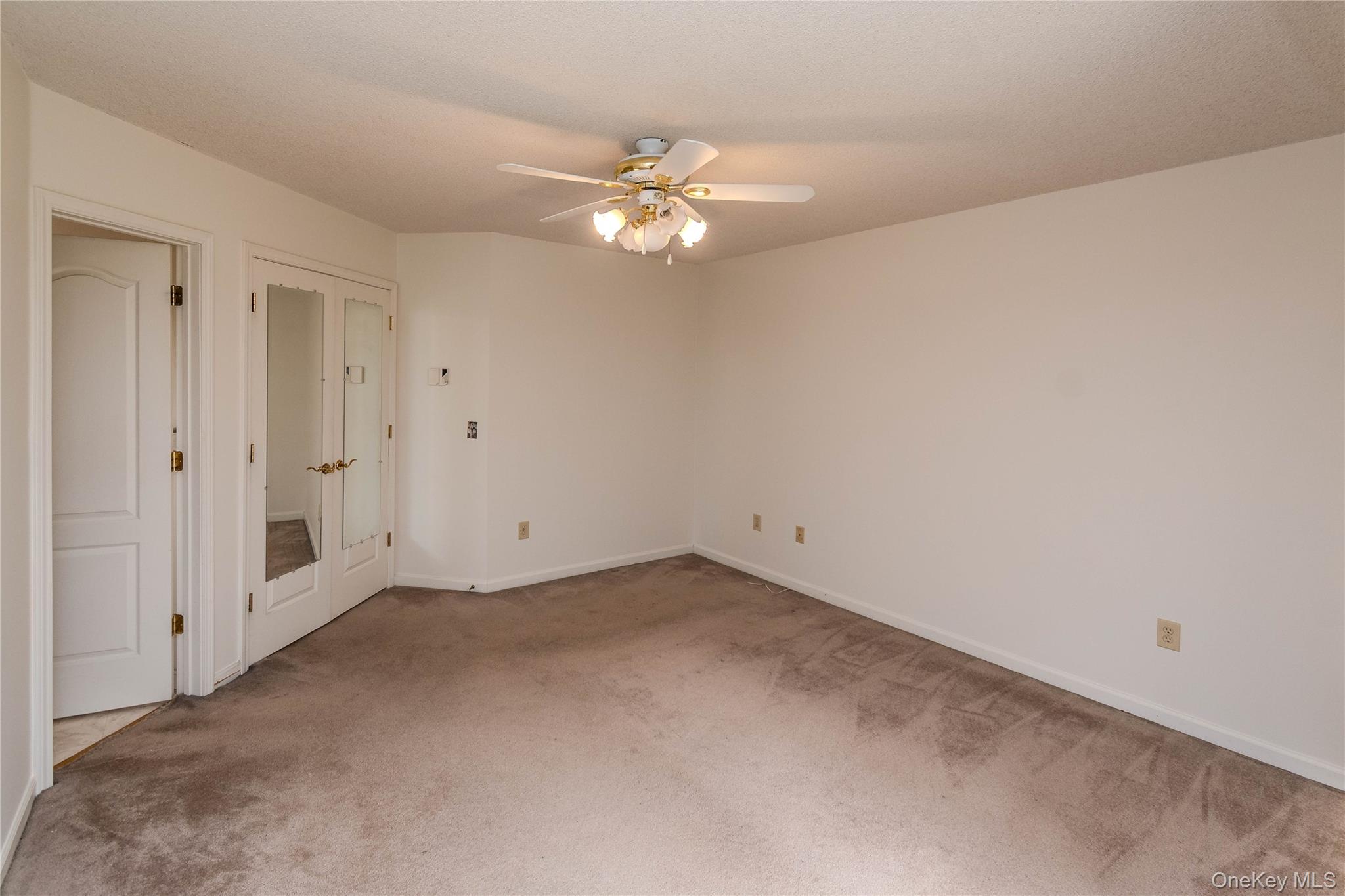 255 Crestwood Court Property Photo 14