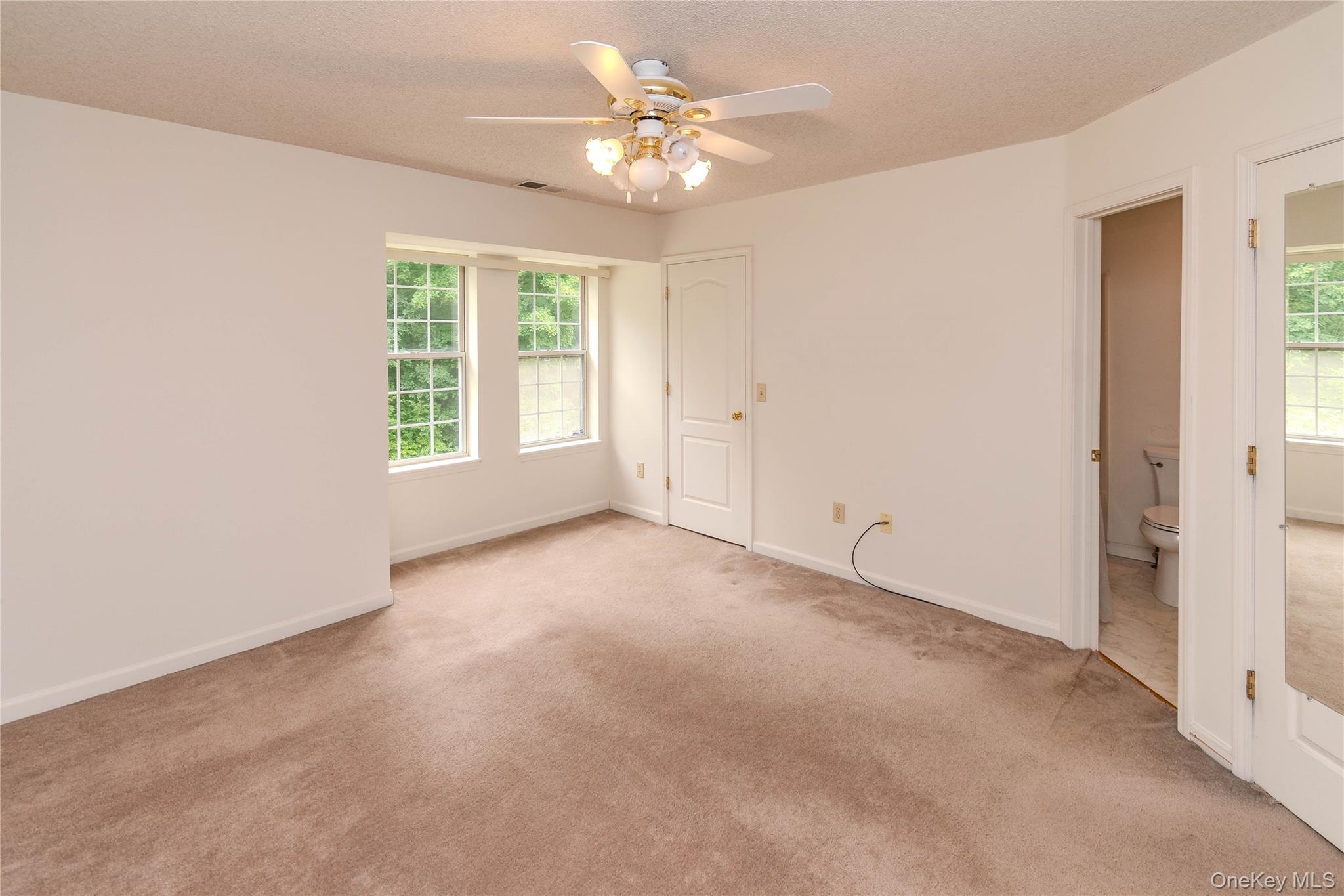 255 Crestwood Court Property Photo 15