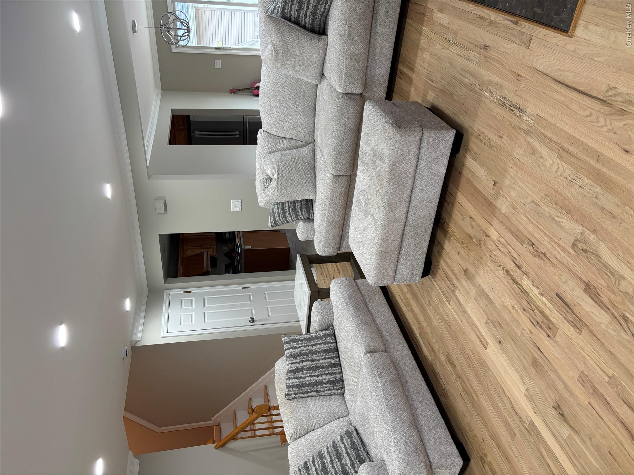 38 Hallock Avenue Property Photo 8