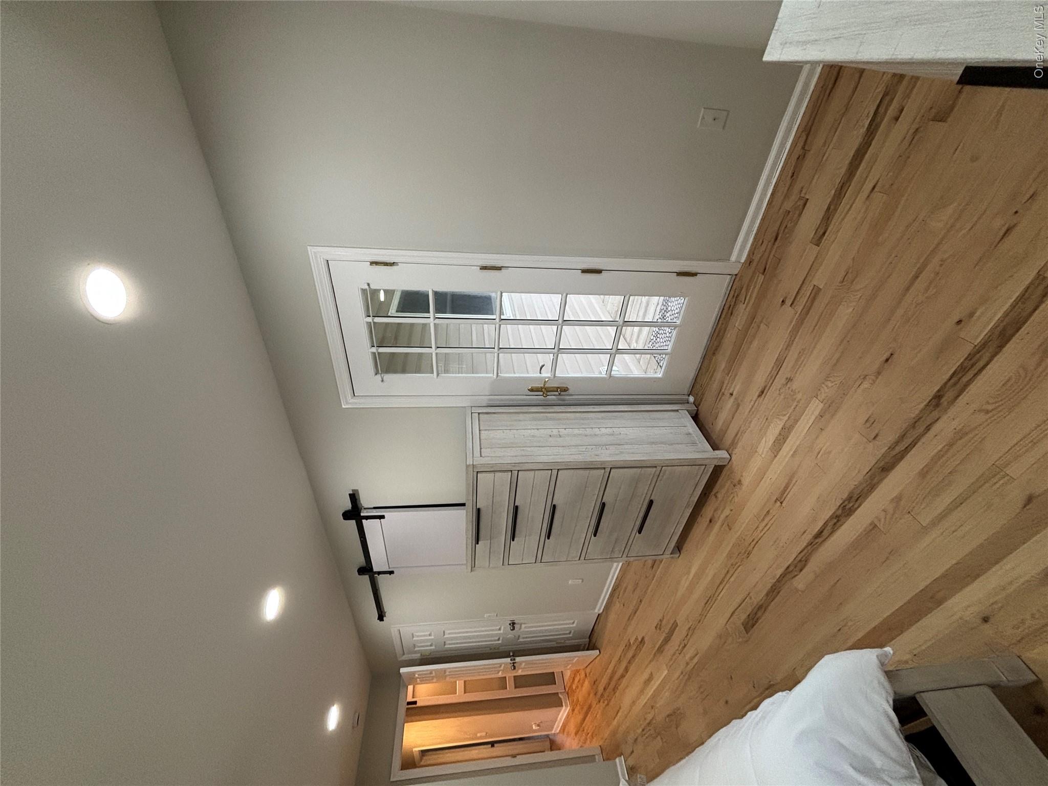 38 Hallock Avenue Property Photo 16