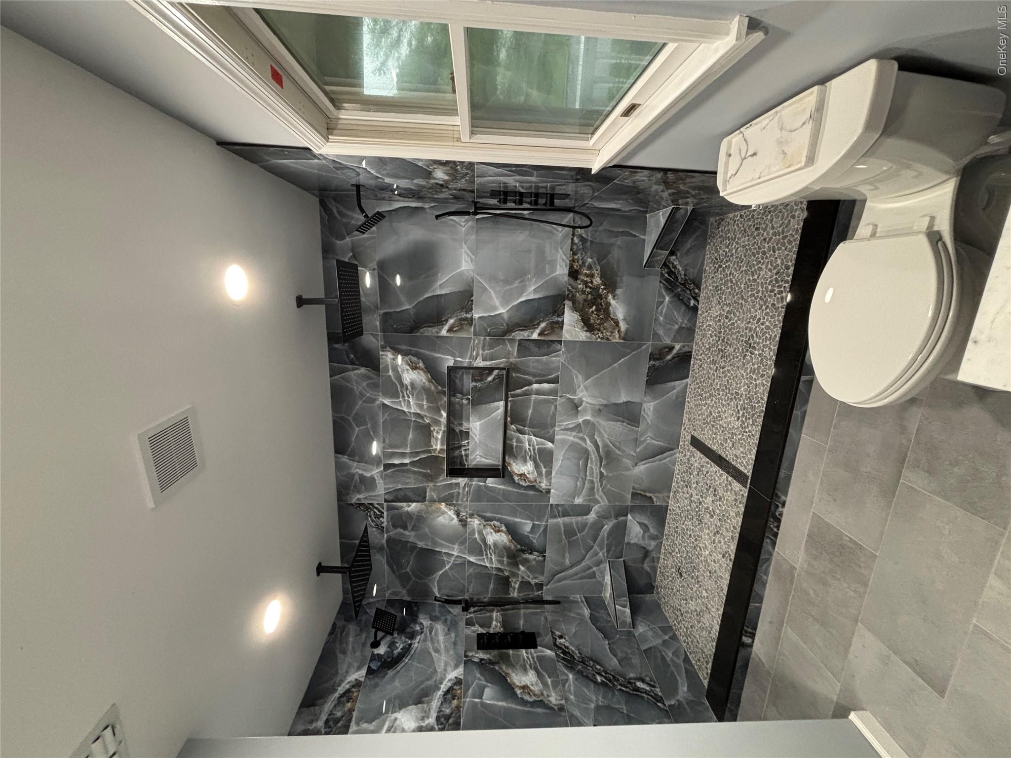 38 Hallock Avenue Property Photo 18