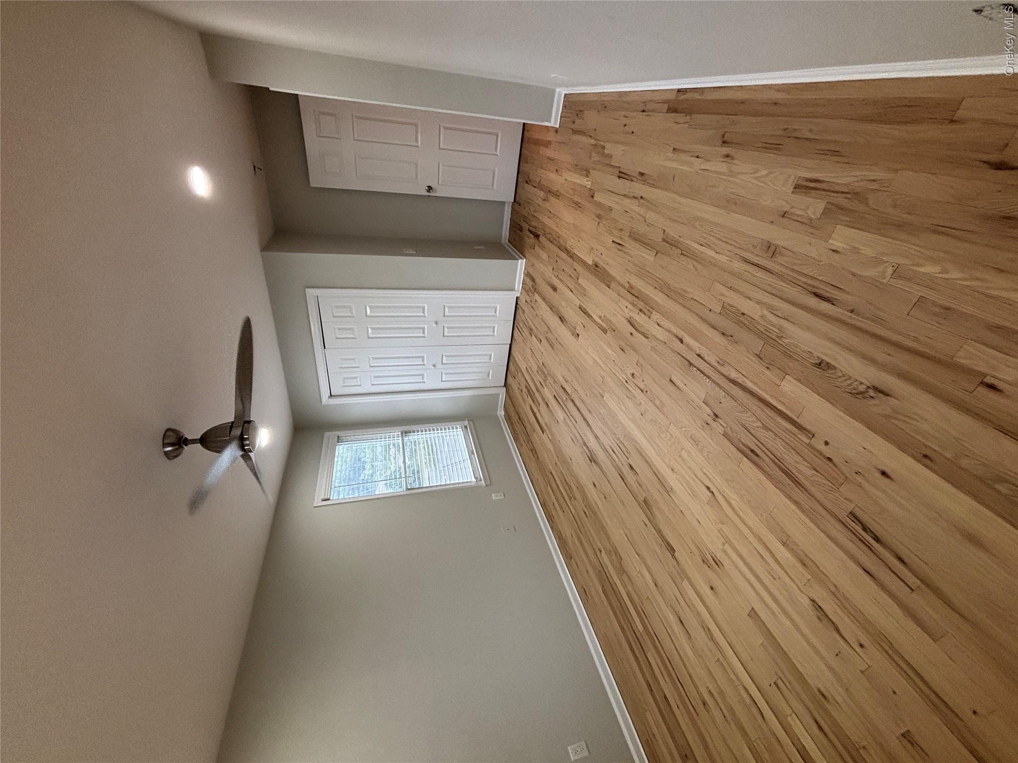 38 Hallock Avenue Property Photo 27