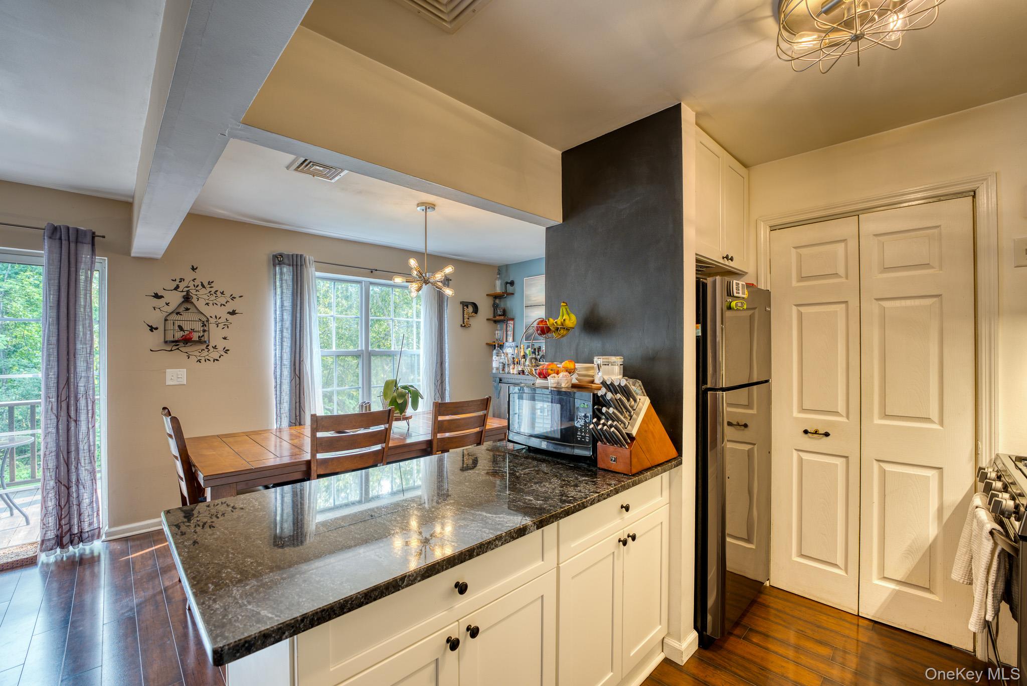 1130 Washington Green Property Photo 9