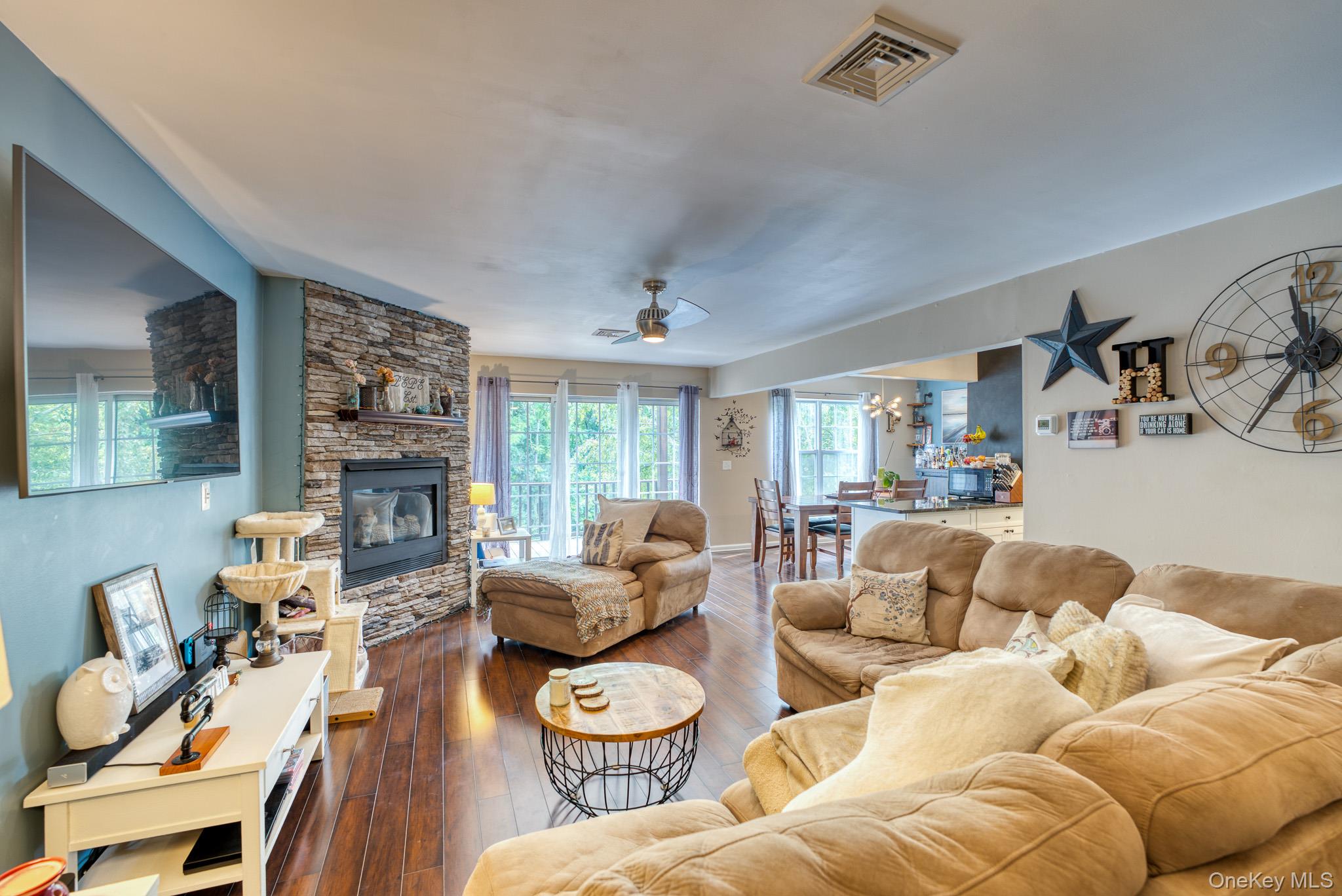 1130 Washington Green Property Photo 11