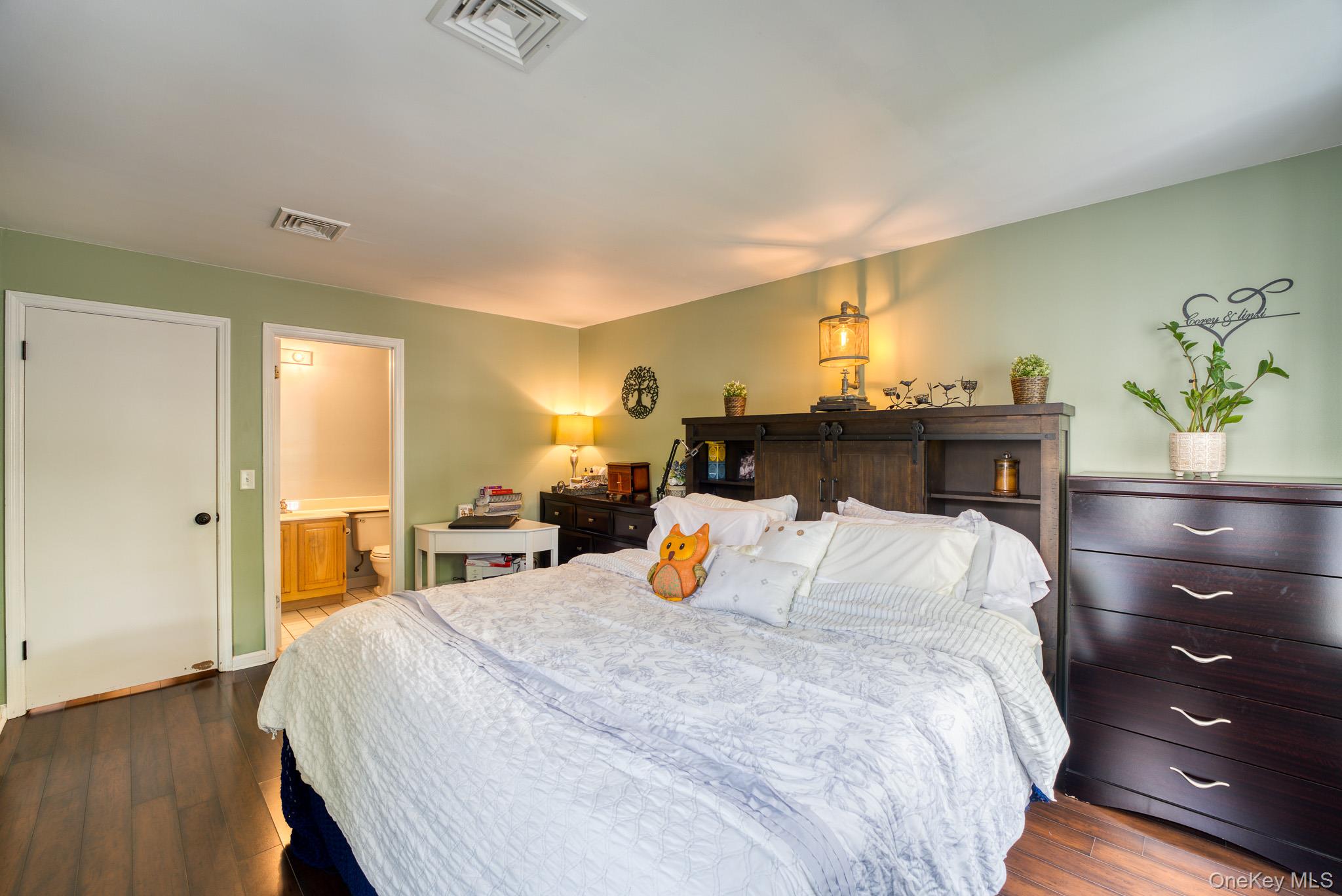 1130 Washington Green Property Photo 14