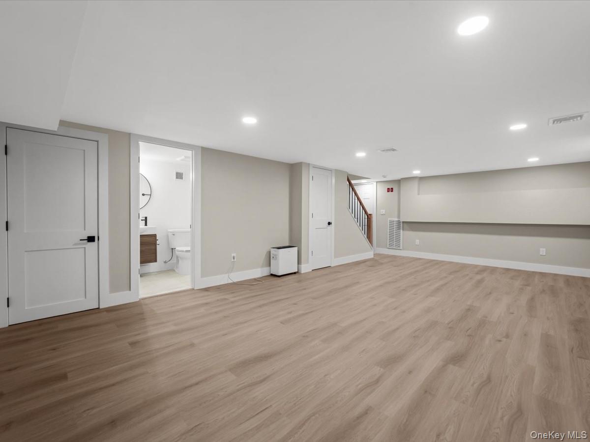 8 Brixton Road Property Photo 43
