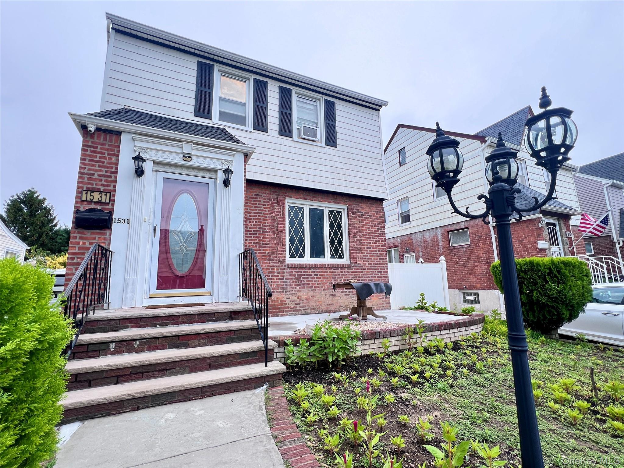 1531 145th Place Property Photo 3