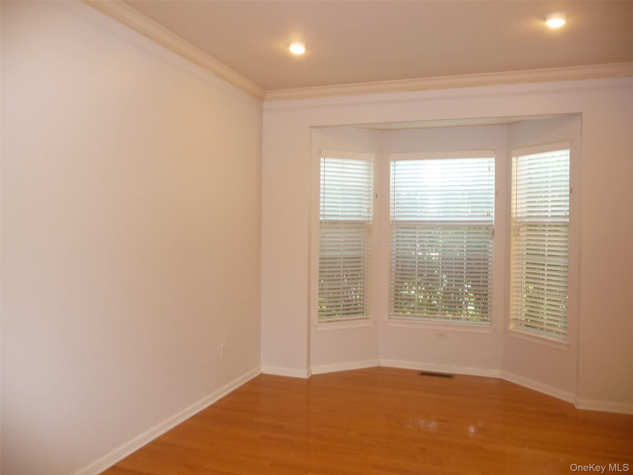 220 Roosevelt Drive Property Photo 4
