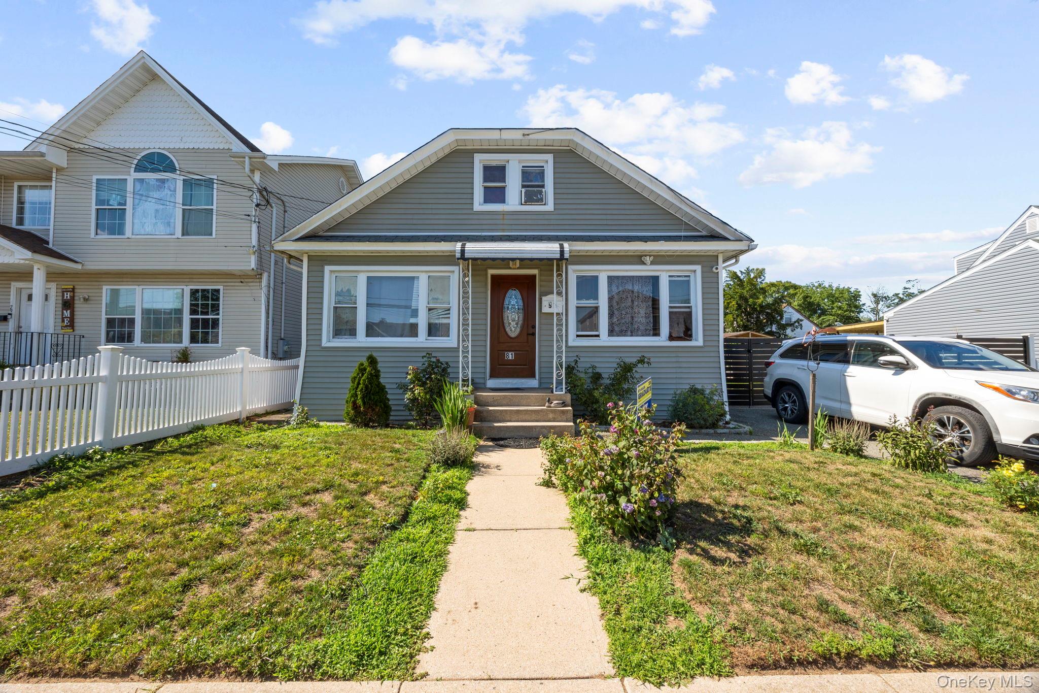 81 Allers Boulevard