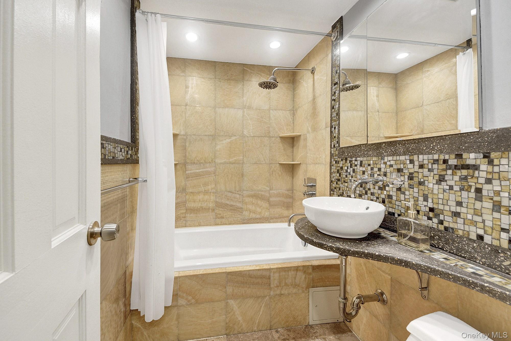 2465 Palisade Avenue 1j Property Photo 21