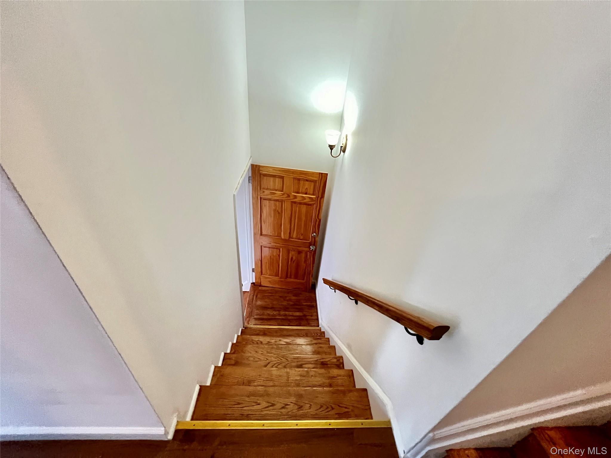 6915 Little Neck Parkway Property Photo 13