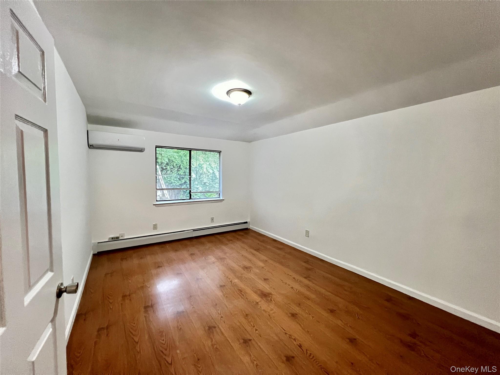 6915 Little Neck Parkway Property Photo 17