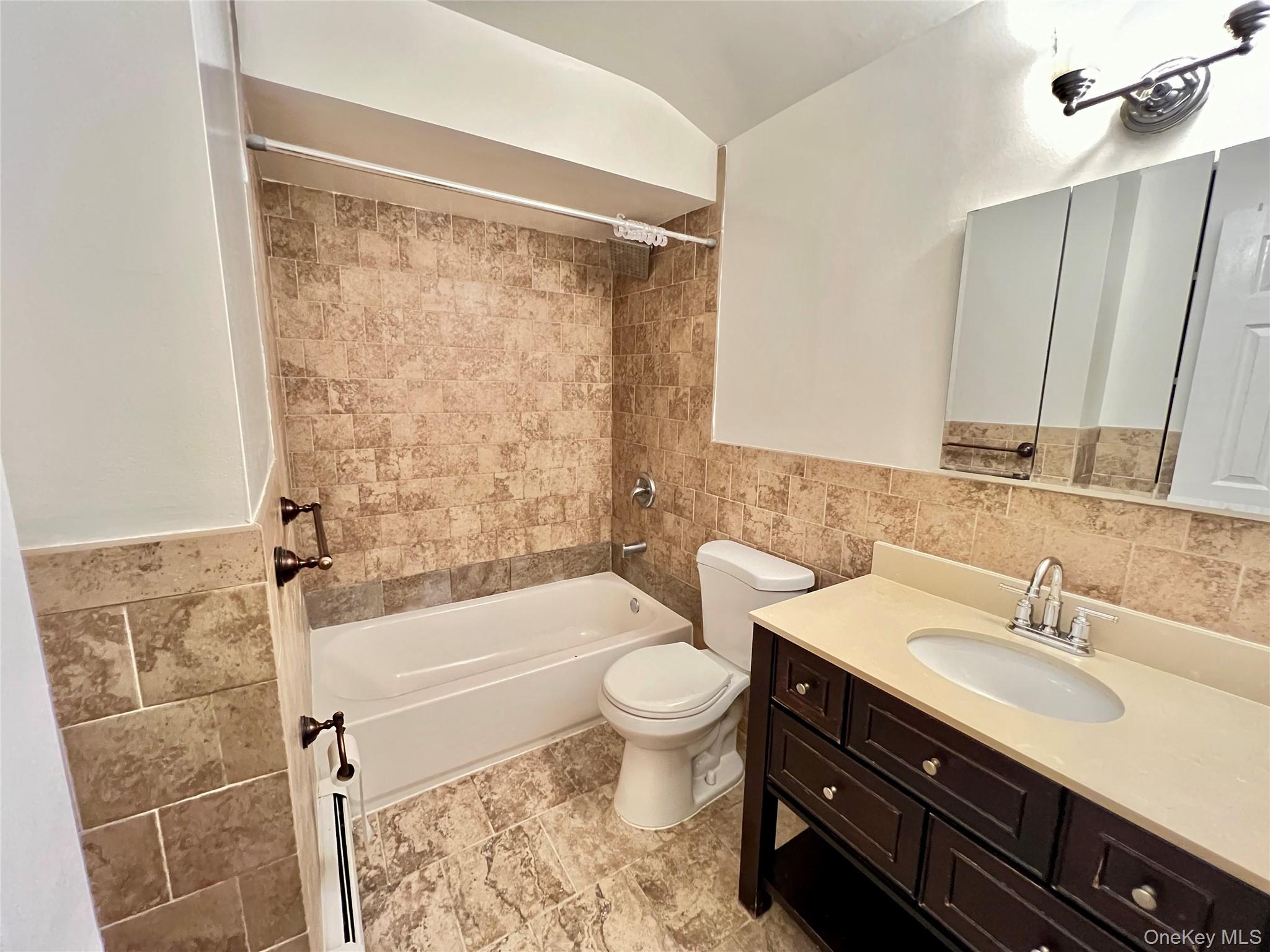 6915 Little Neck Parkway Property Photo 23