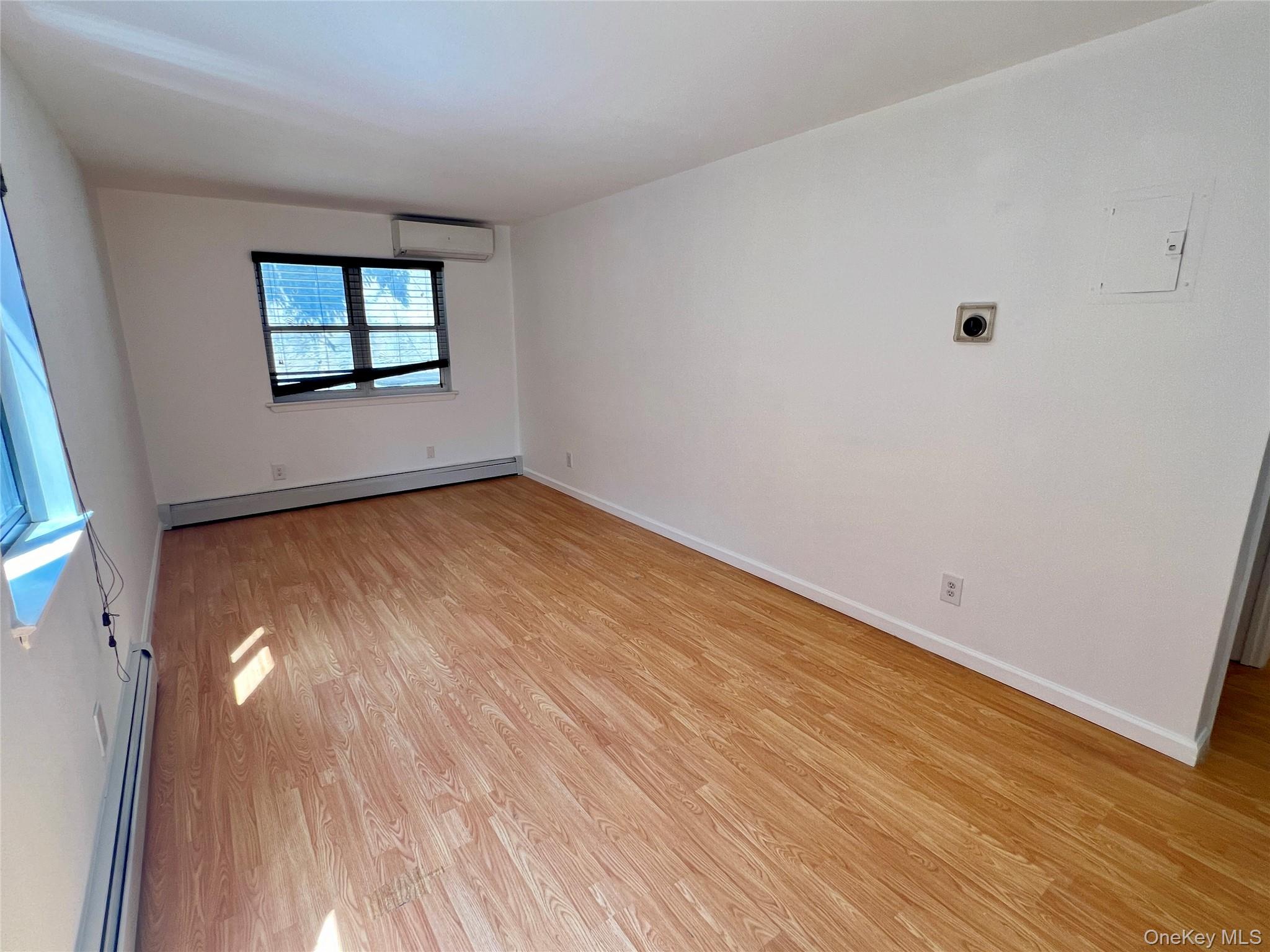 6915 Little Neck Parkway Property Photo 28