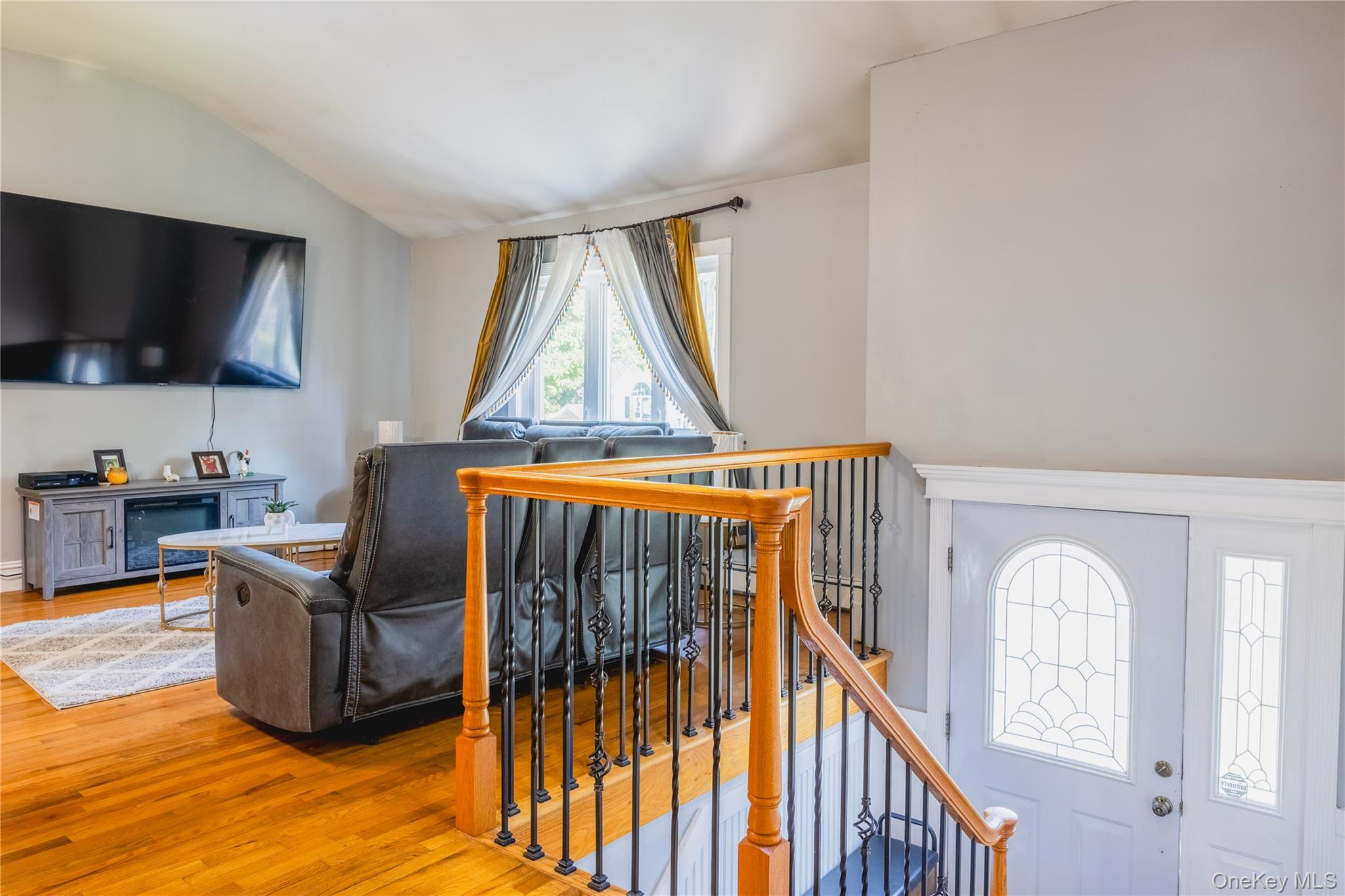 5 2nd Street Property Photo 11