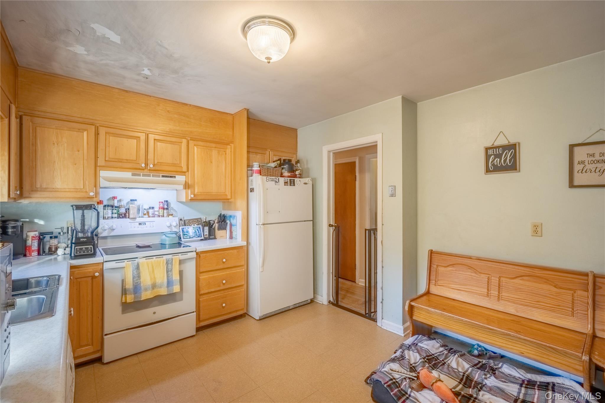 1561-1565 Route 376 Property Photo 7