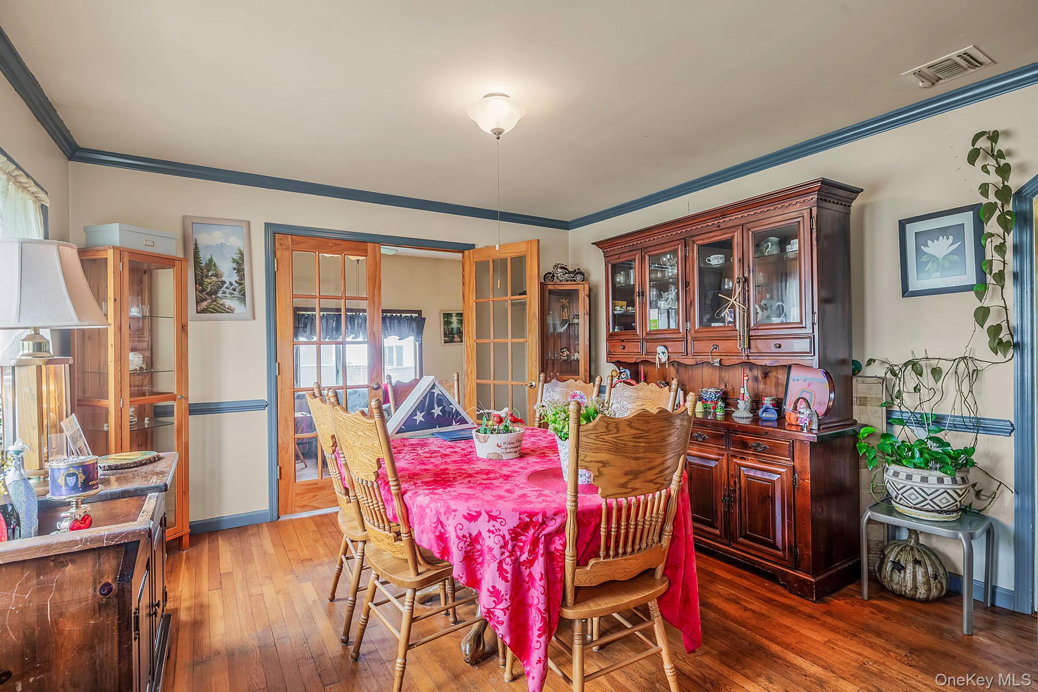 1231 10th Street Property Photo 2