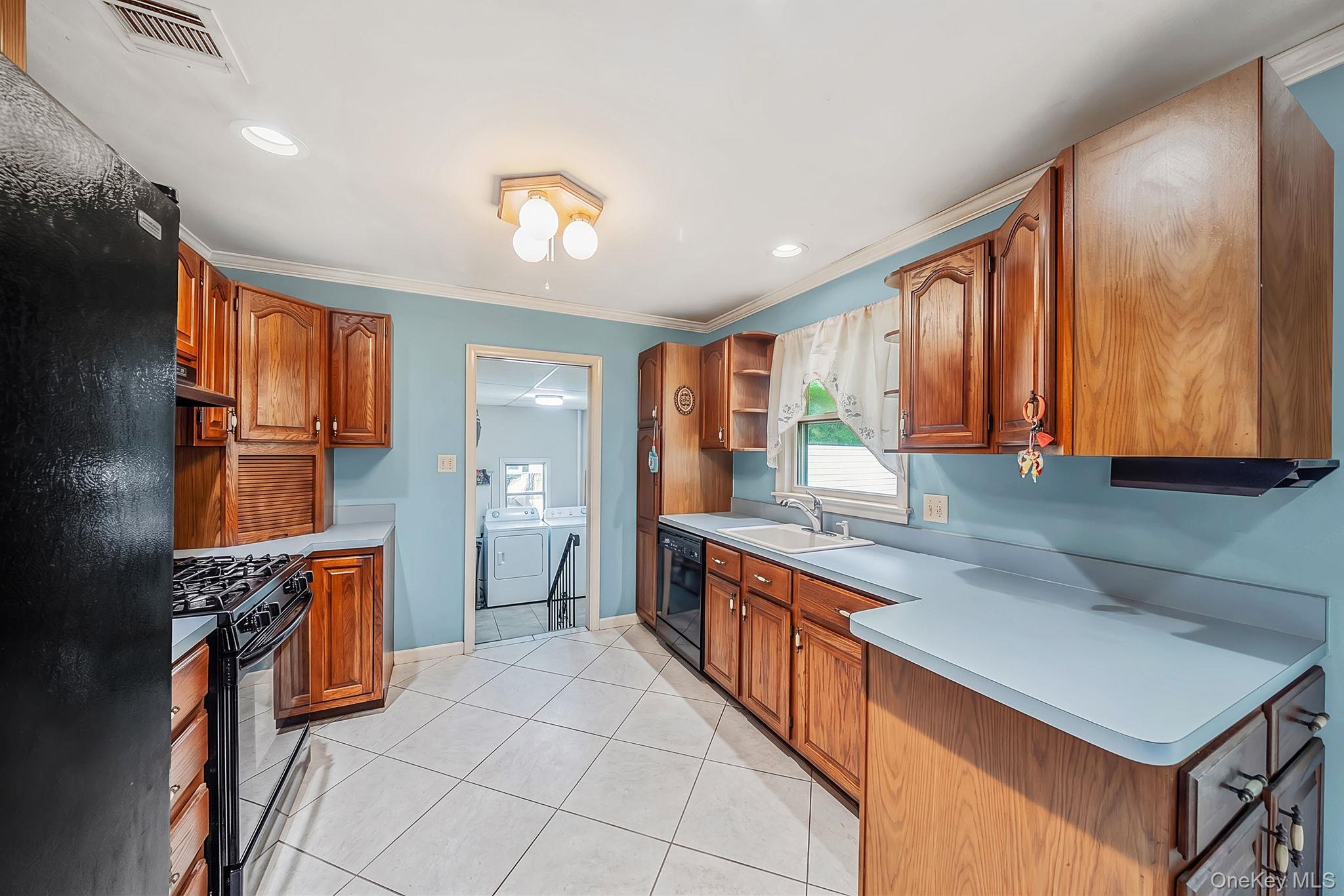 1231 10th Street Property Photo 9