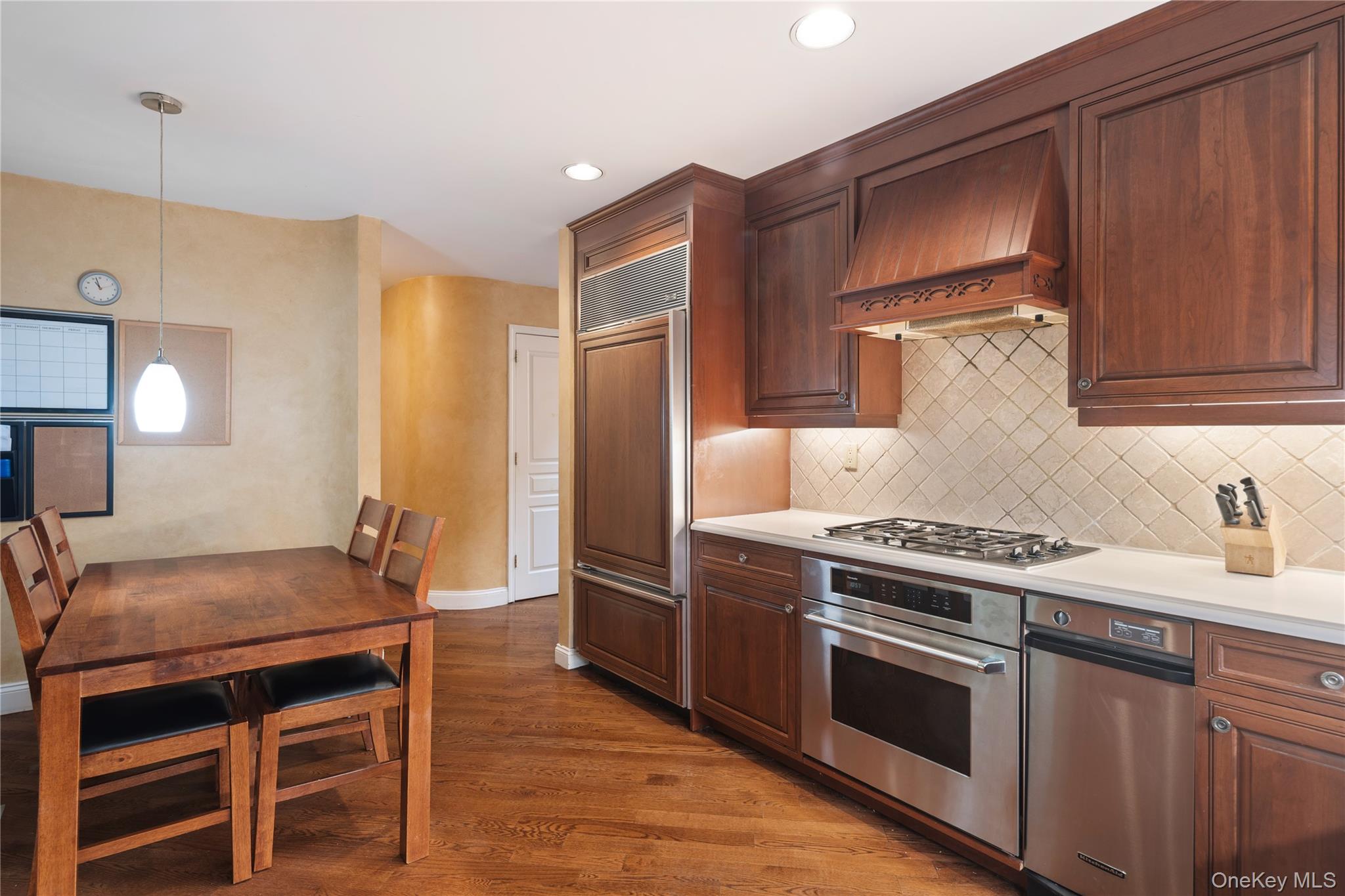 19 Winterberry Lane Property Photo 8