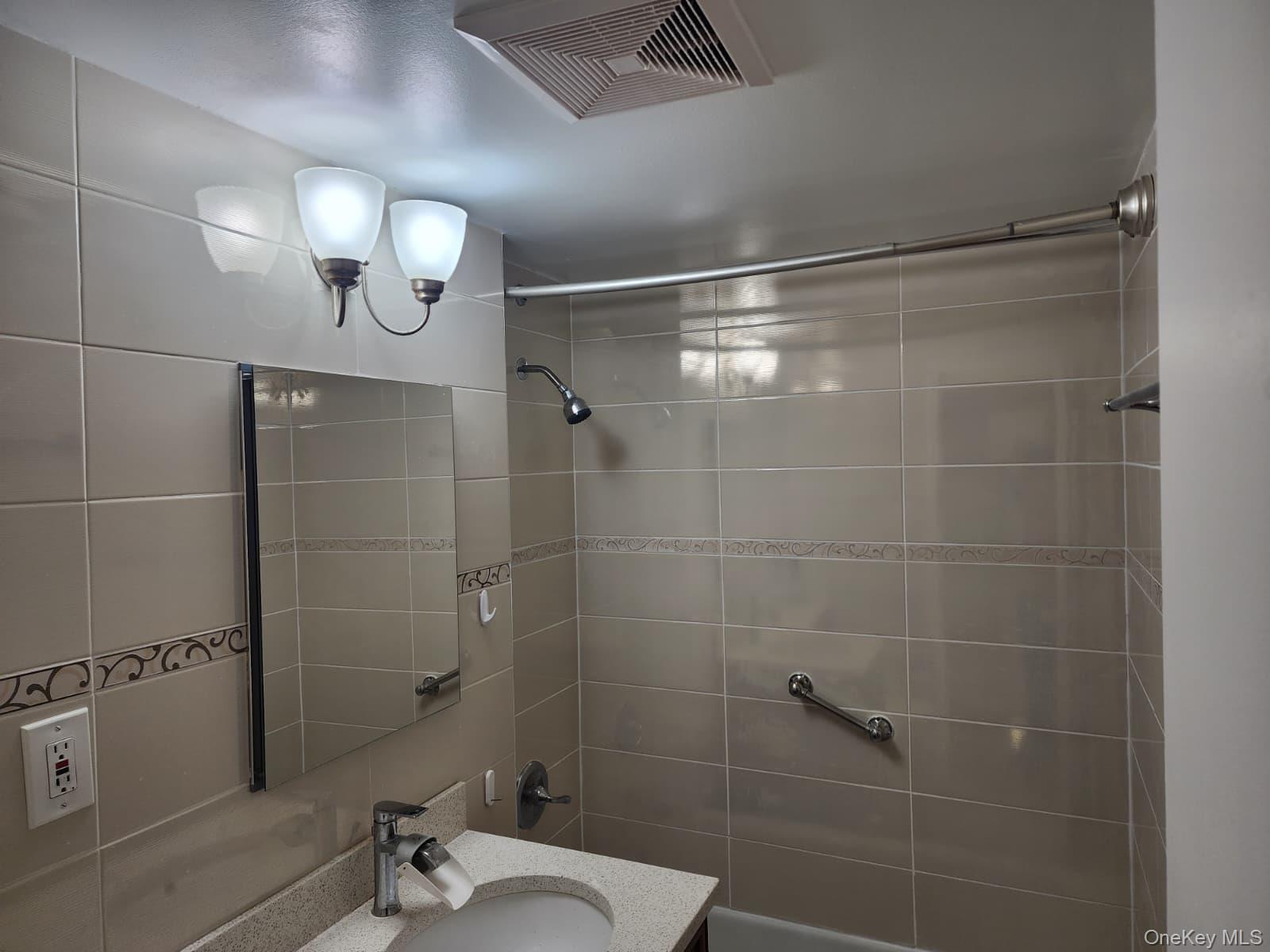 61-45 98th Street 8g Property Photo 15