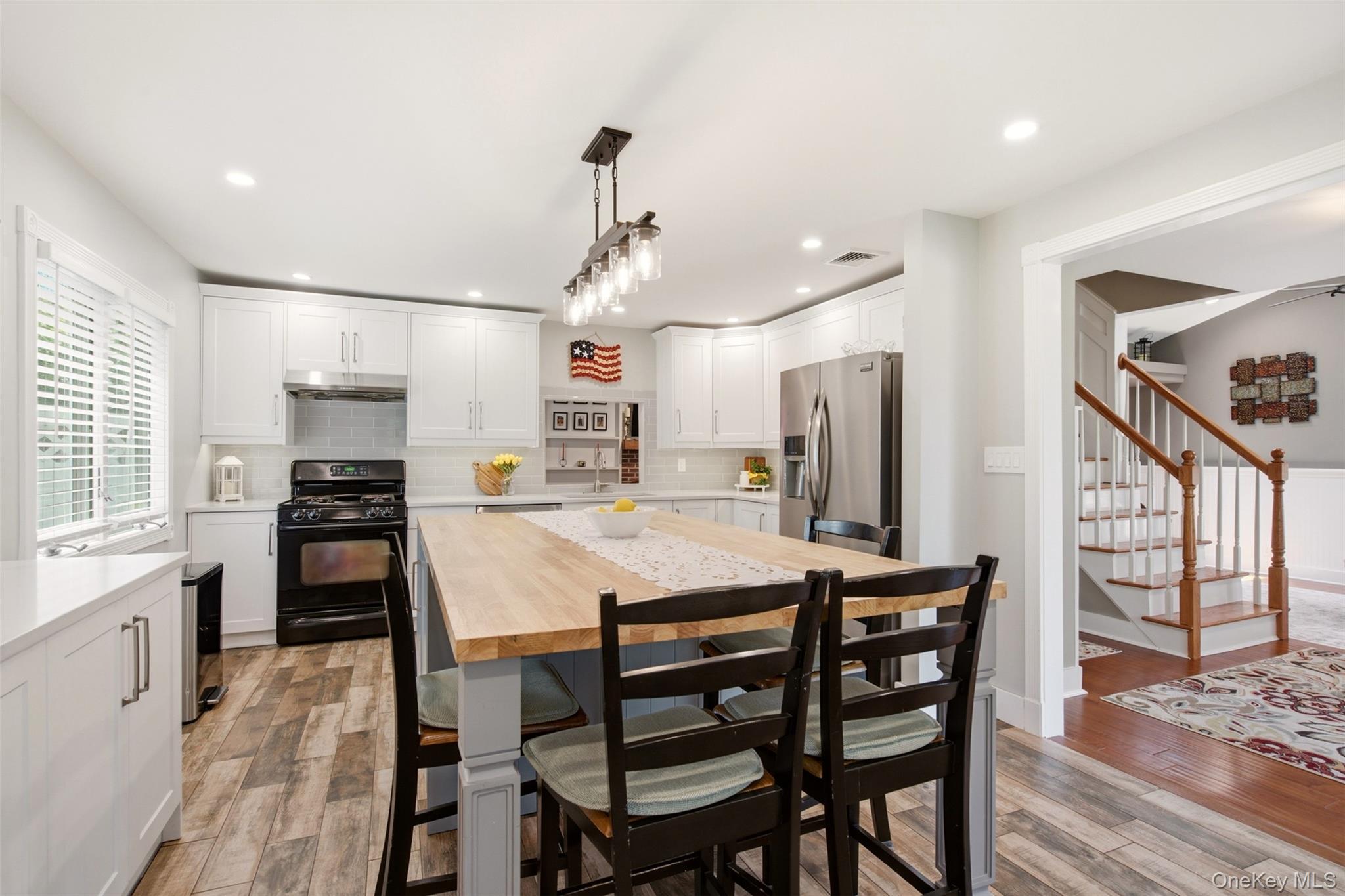 18 Executive Drive Property Photo 12