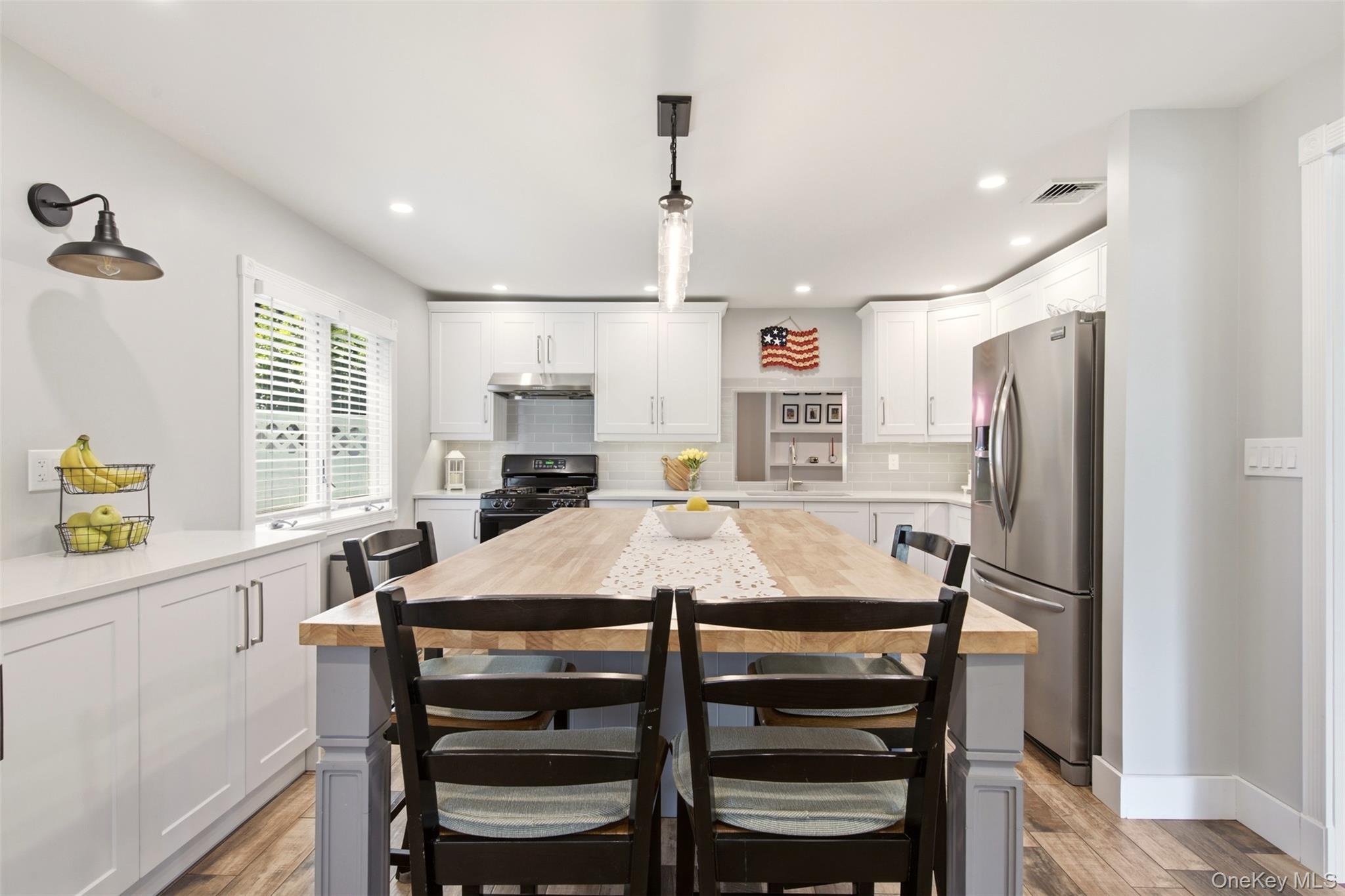 18 Executive Drive Property Photo 13