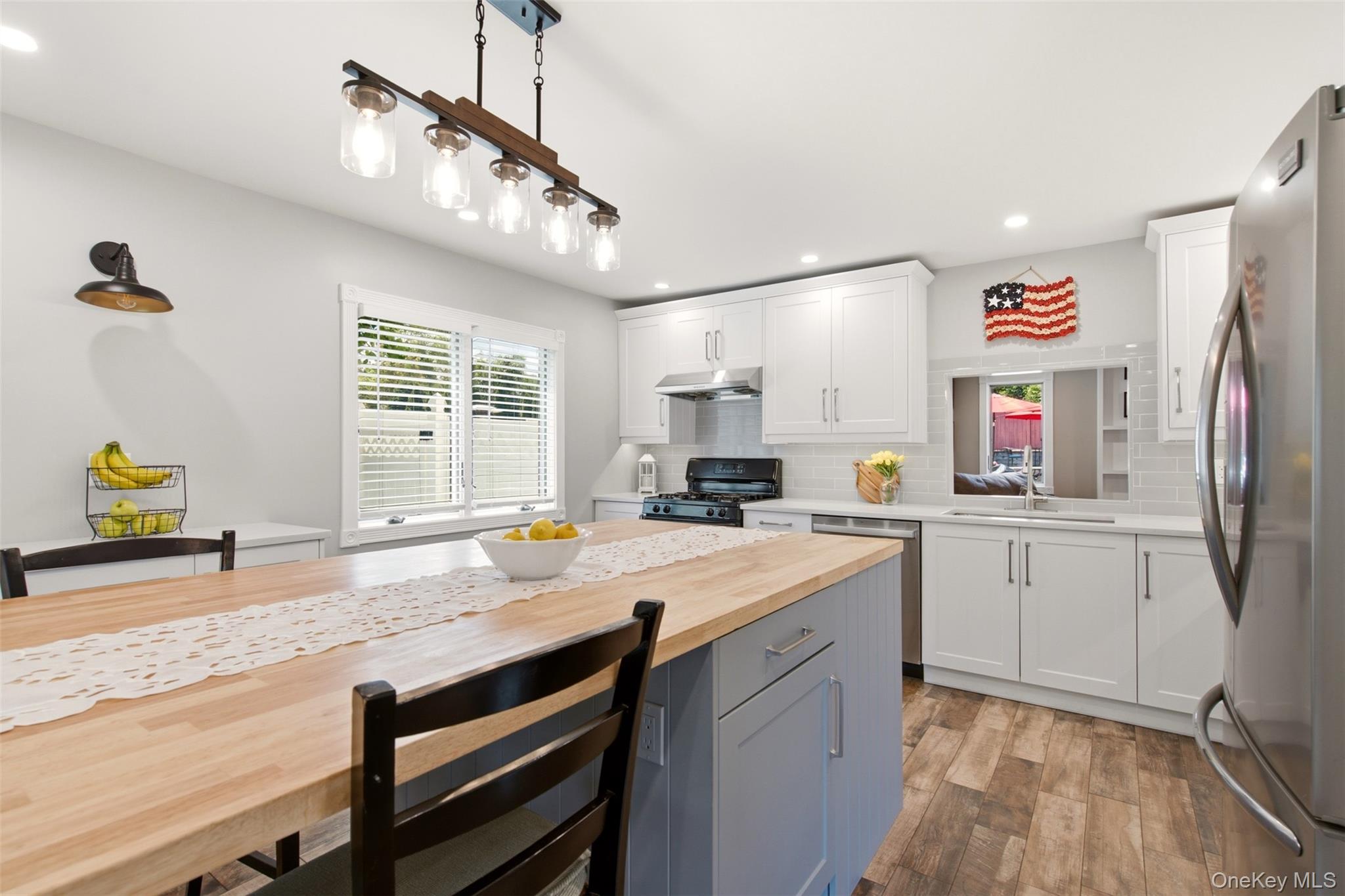 18 Executive Drive Property Photo 15