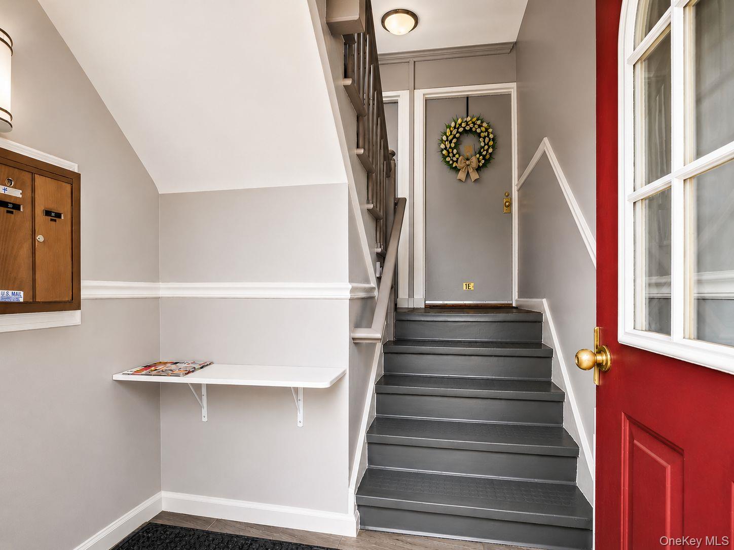 6 Dehaven Drive 1e Property Photo 2
