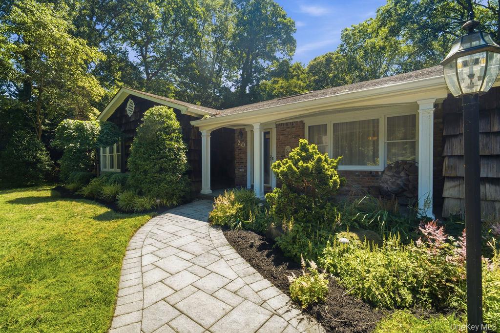20 Oak Tree Drive Property Photo 3