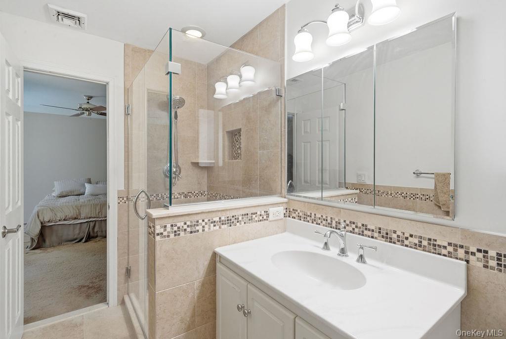 20 Oak Tree Drive Property Photo 25