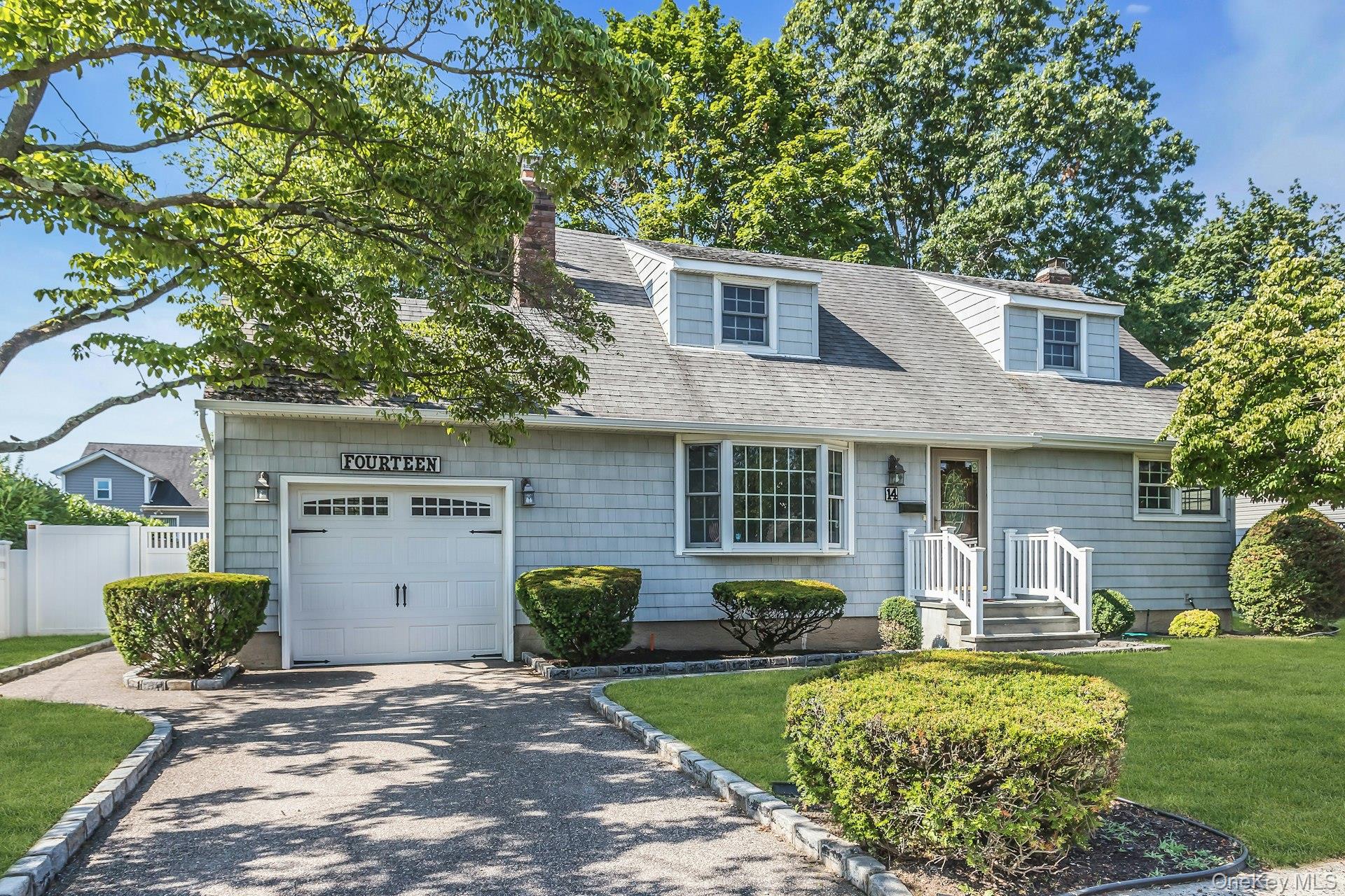 14 Prade Lane Property Photo 1