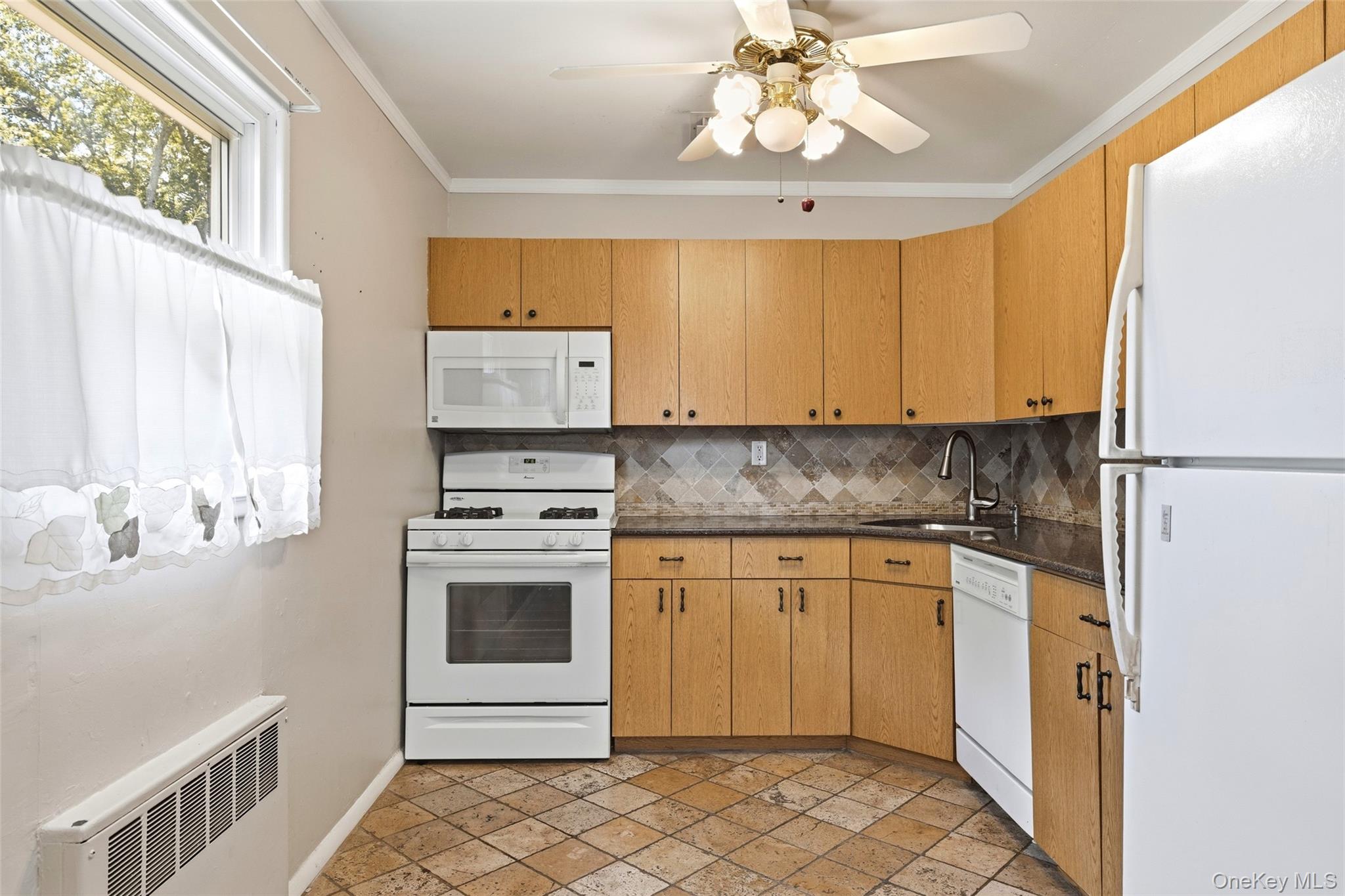 3902 Clove Court Property Photo 10
