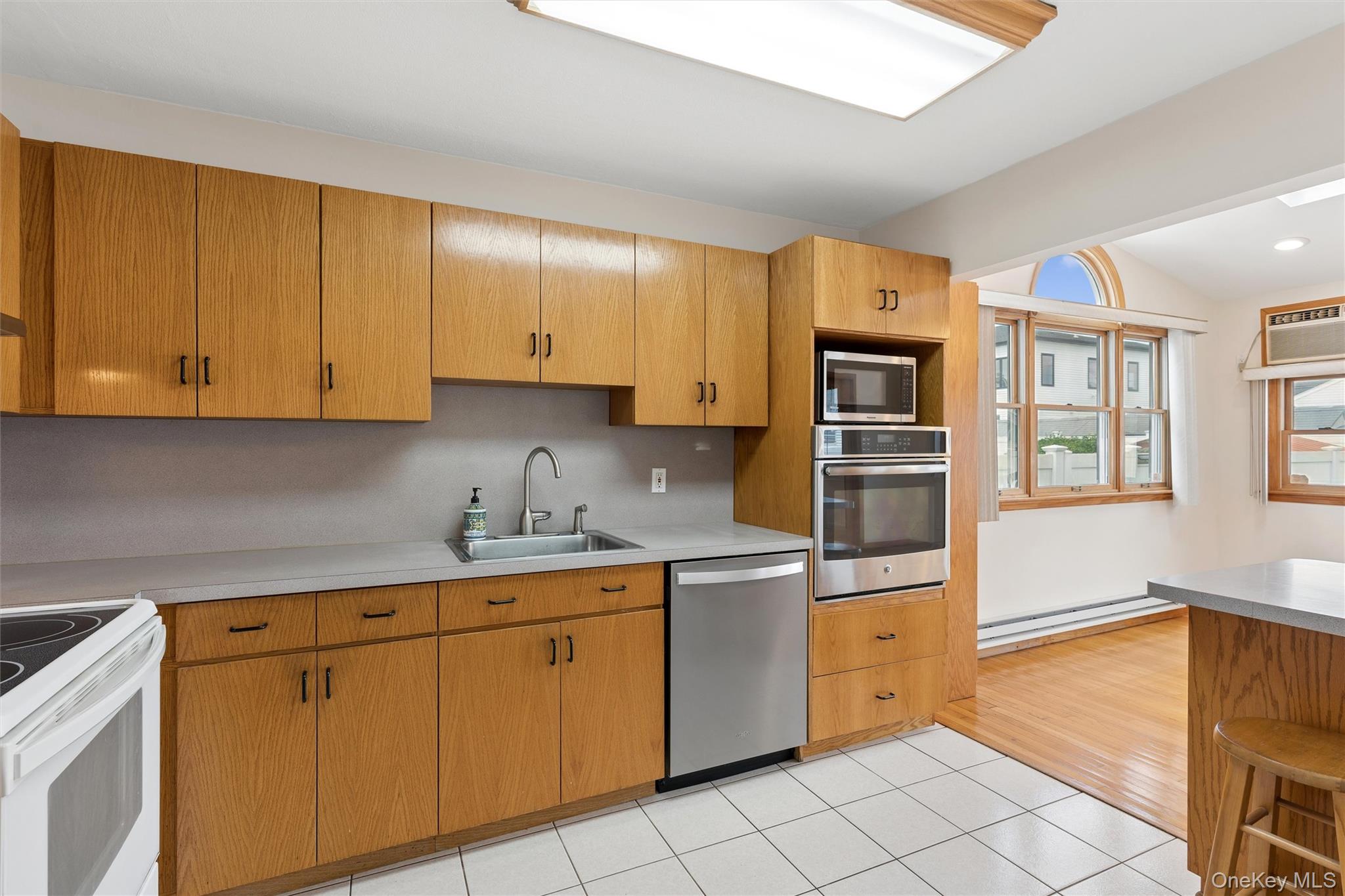 1016 Washington Avenue Property Photo 11