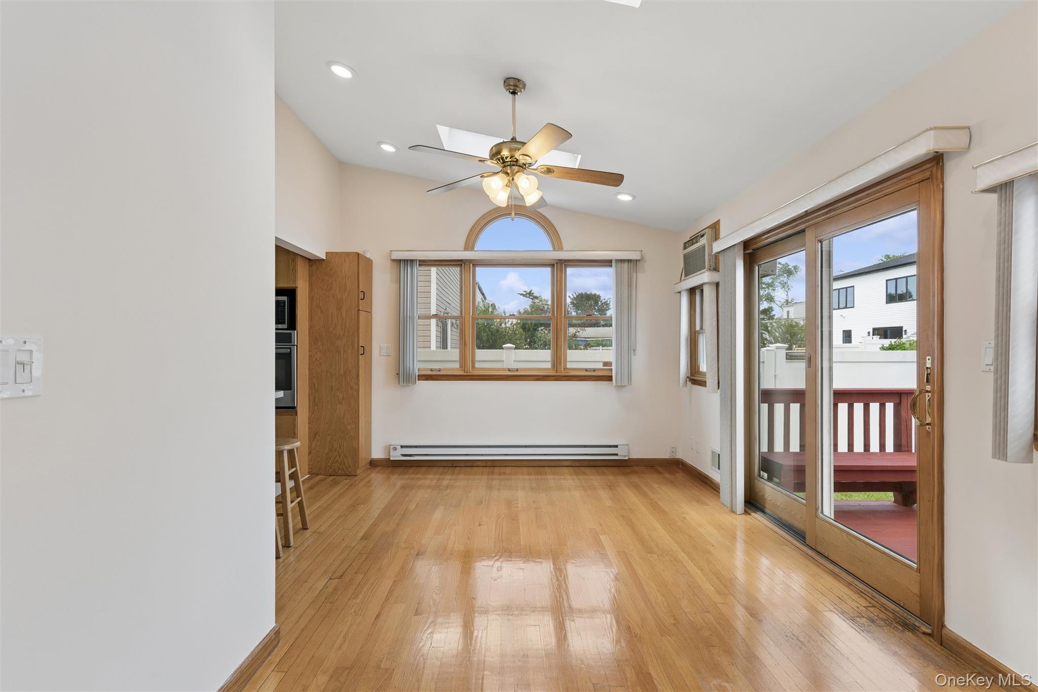 1016 Washington Avenue Property Photo 16