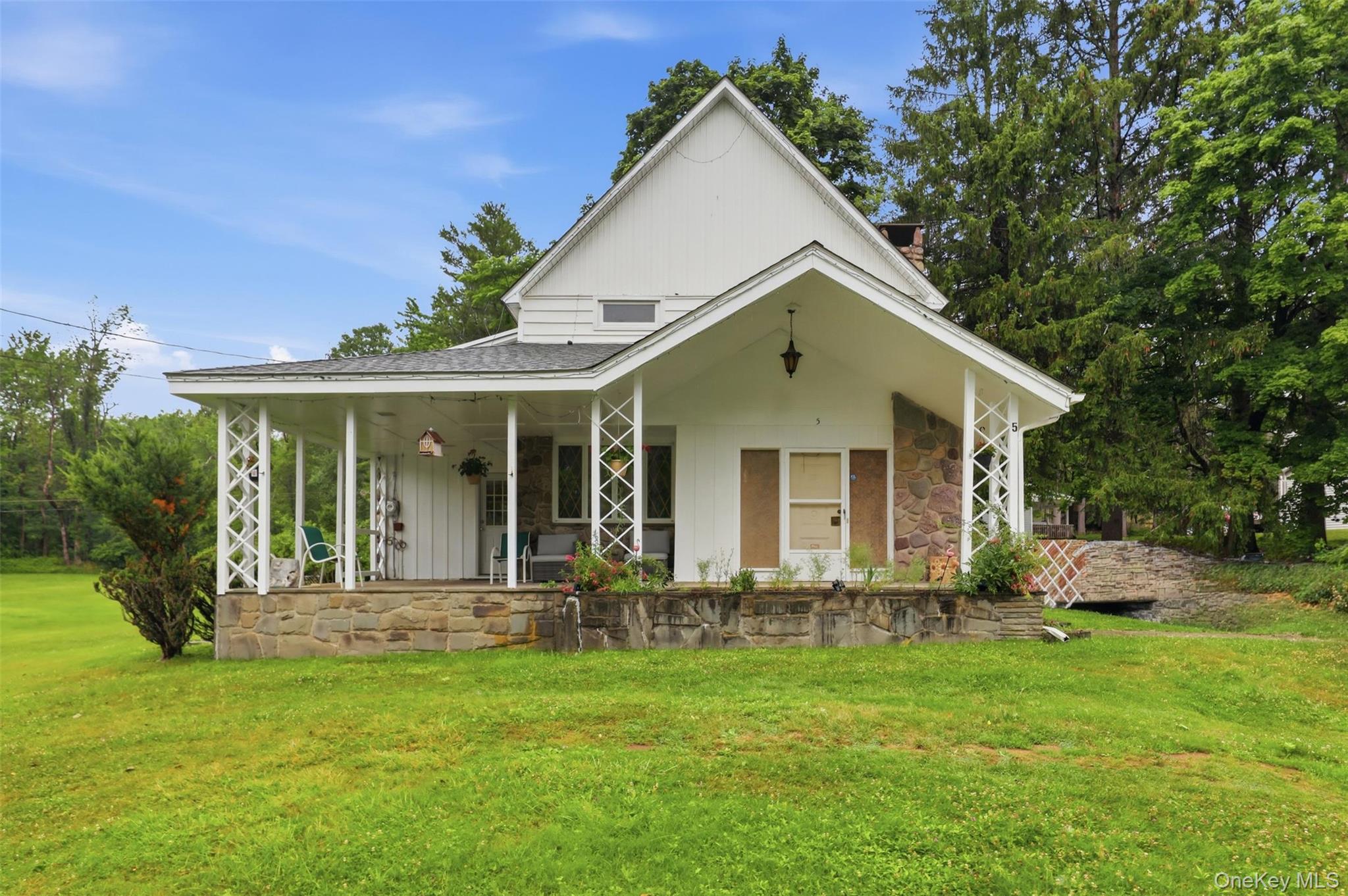 5 Kaempfer Lane Property Photo 1