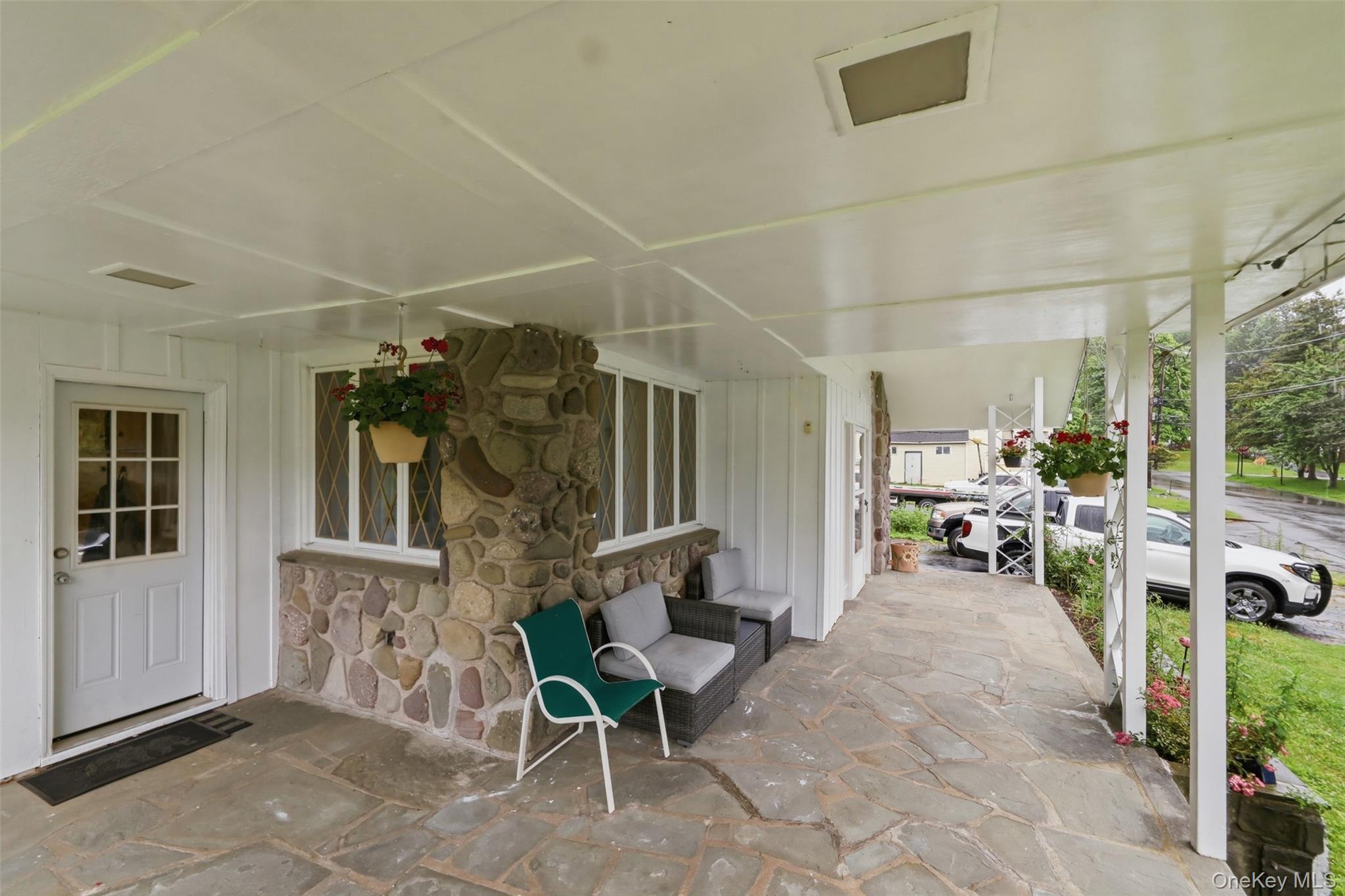 5 Kaempfer Lane Property Photo 6