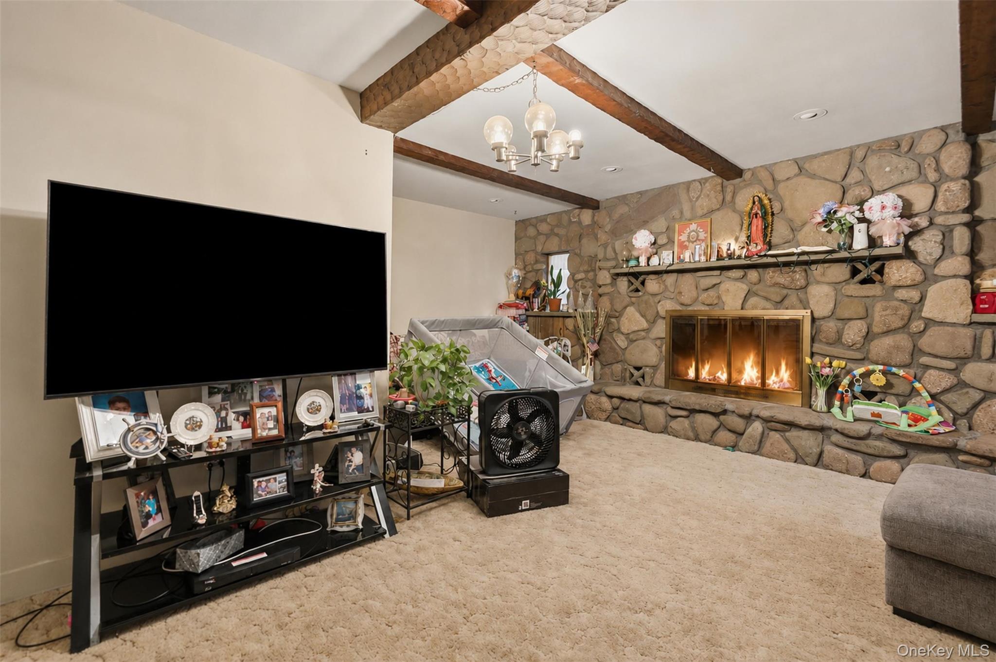 5 Kaempfer Lane Property Photo 10