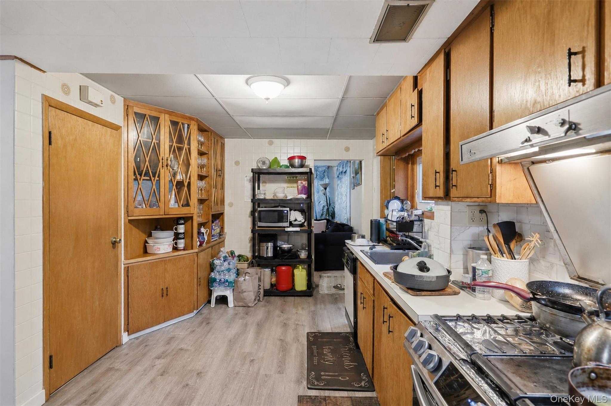 5 Kaempfer Lane Property Photo 14