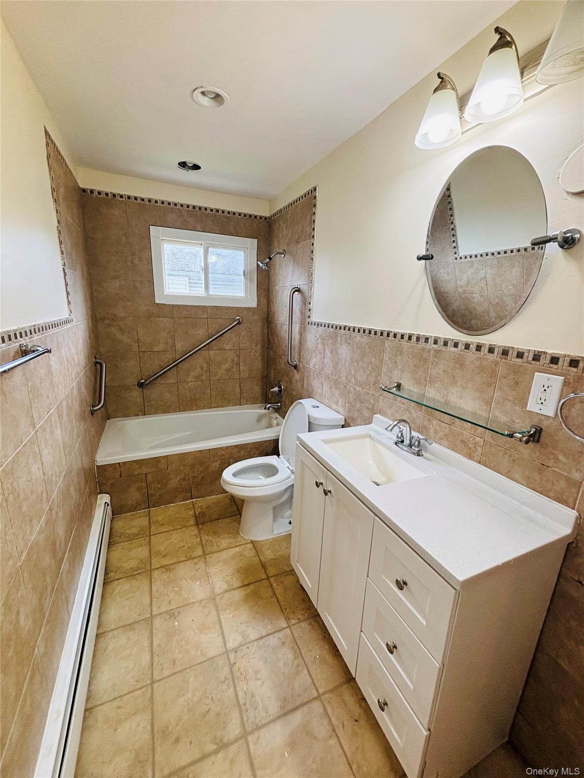 537 Lakeway Drive Property Photo 8