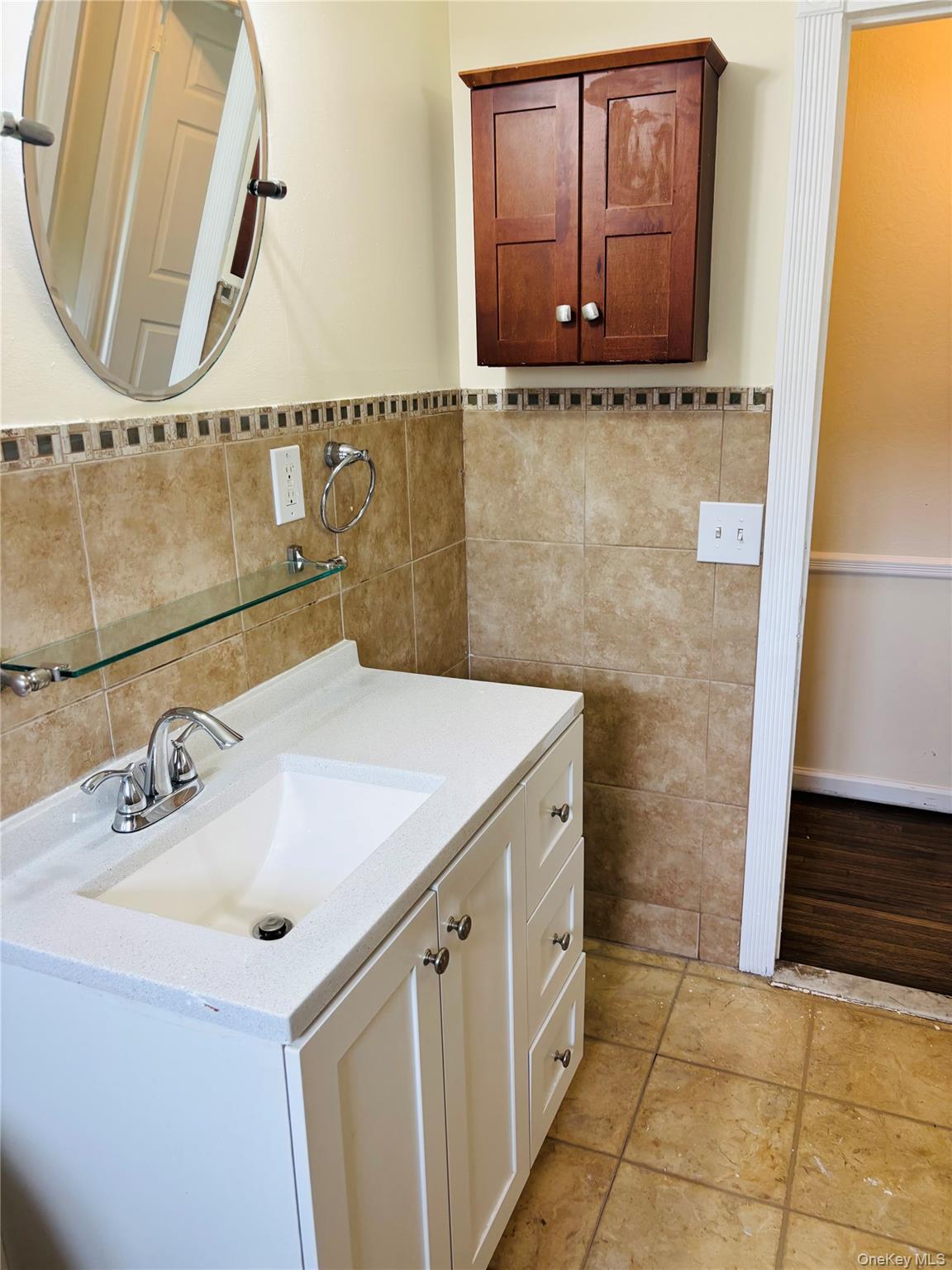 537 Lakeway Drive Property Photo 10