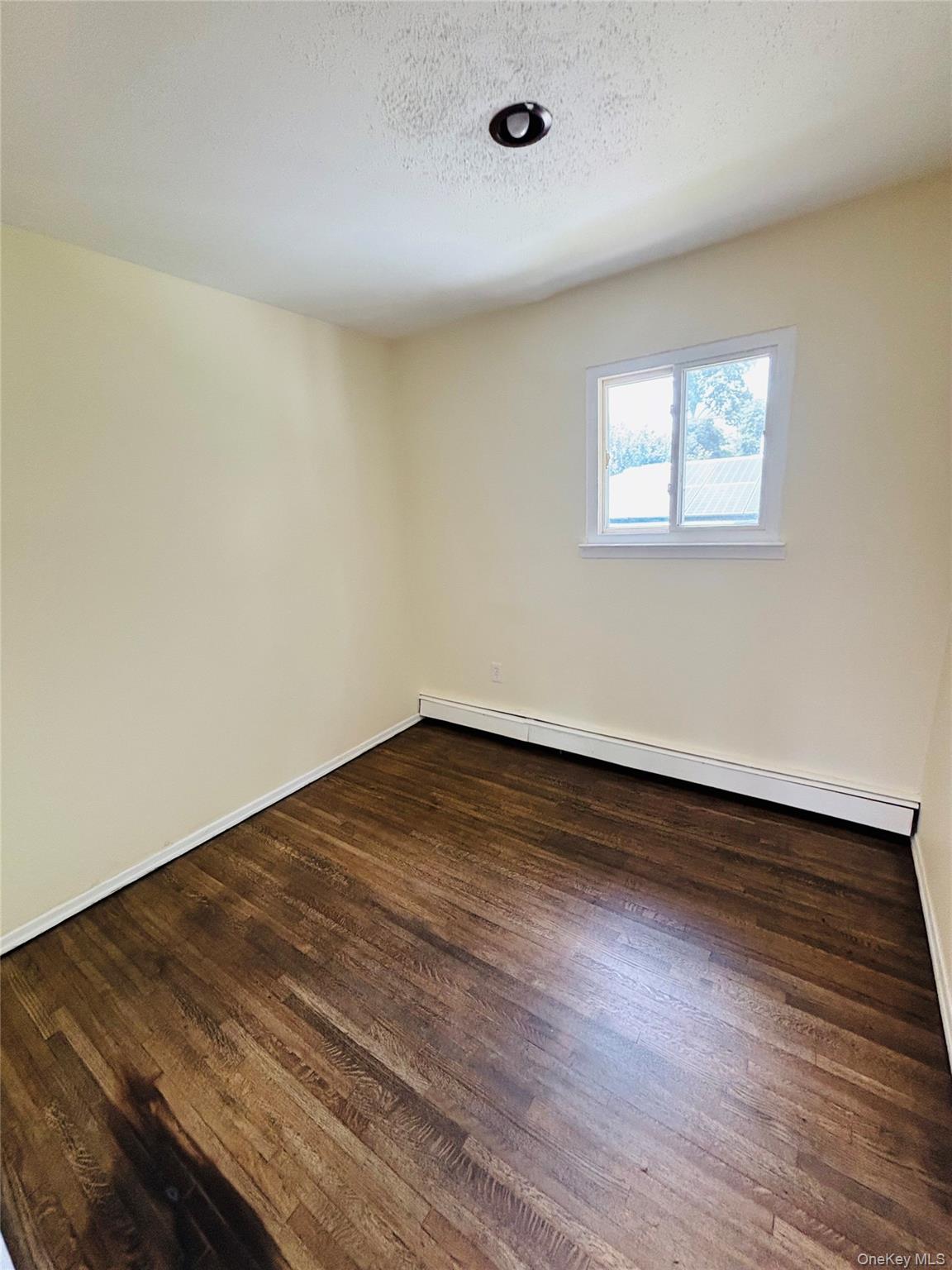 537 Lakeway Drive Property Photo 13
