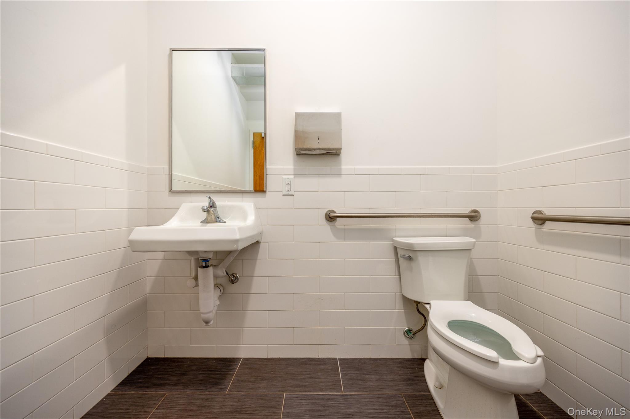 75 E Central Avenue Property Photo 27