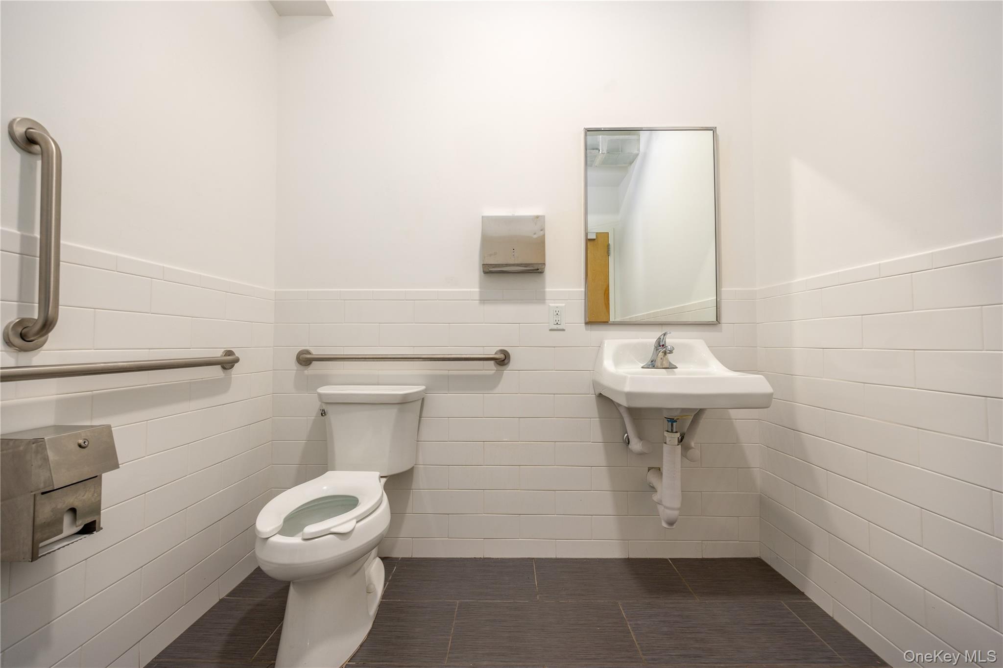 75 E Central Avenue Property Photo 28