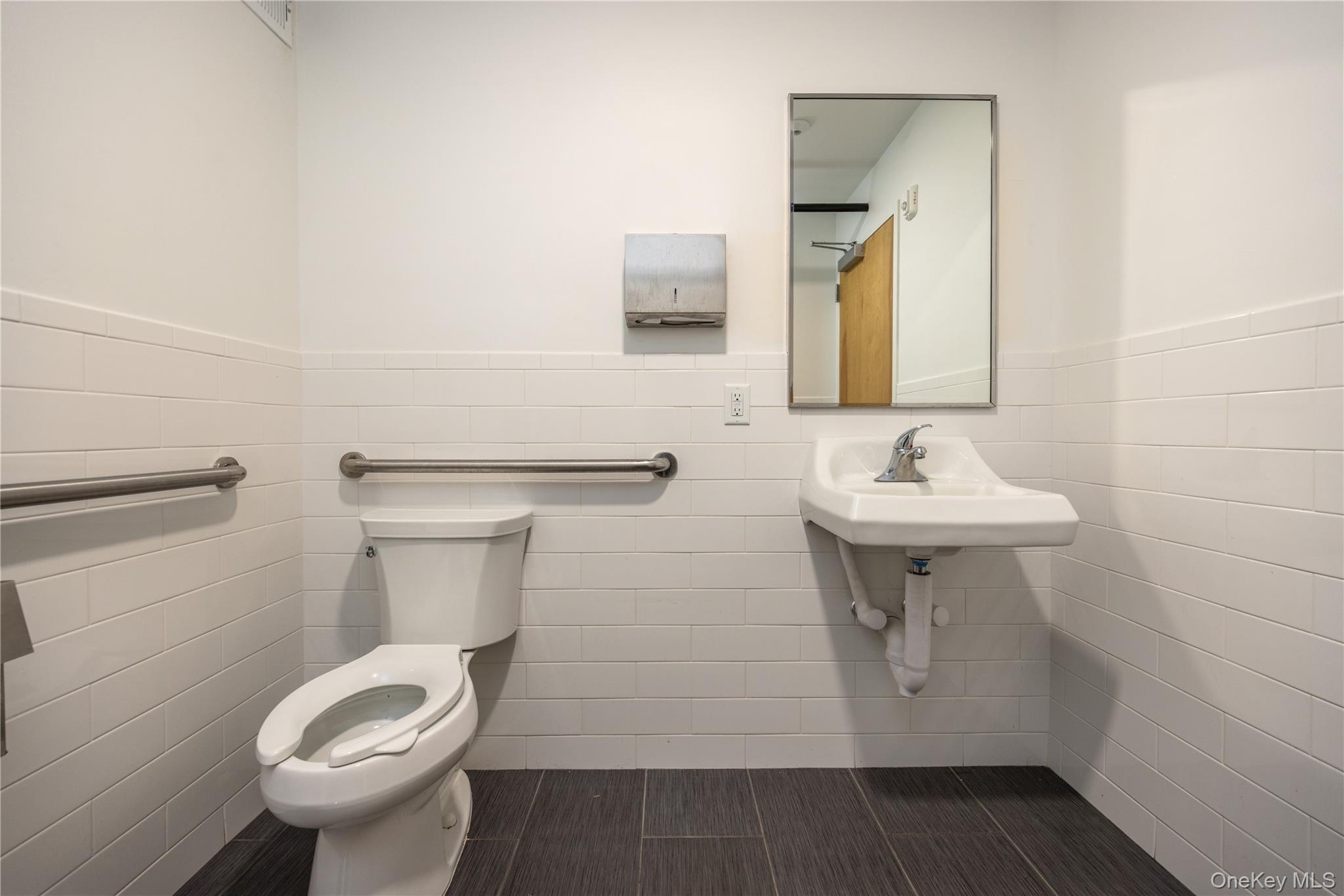 75 E Central Avenue Property Photo 34