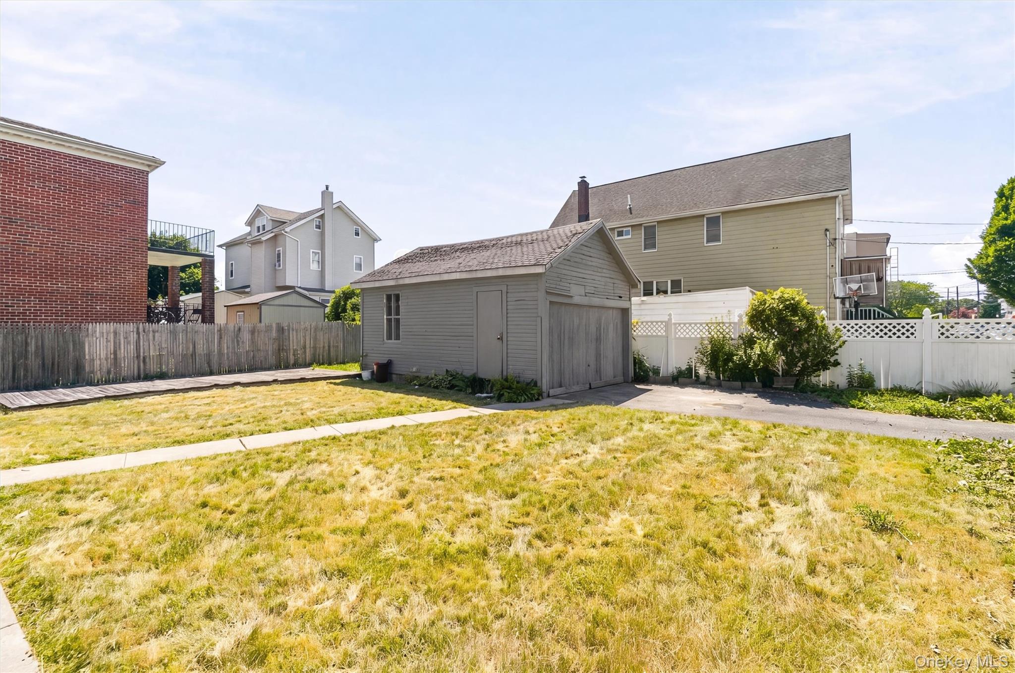 2950 Randall Avenue Property Photo 33