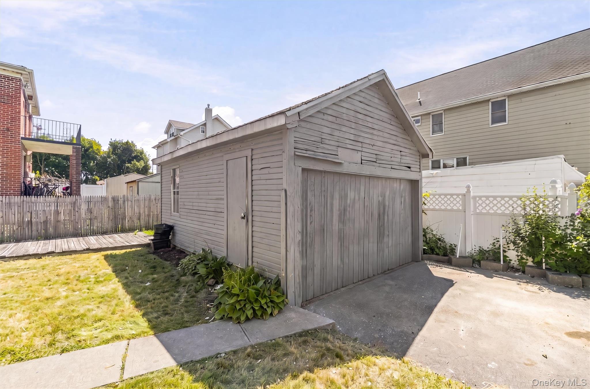 2950 Randall Avenue Property Photo 34
