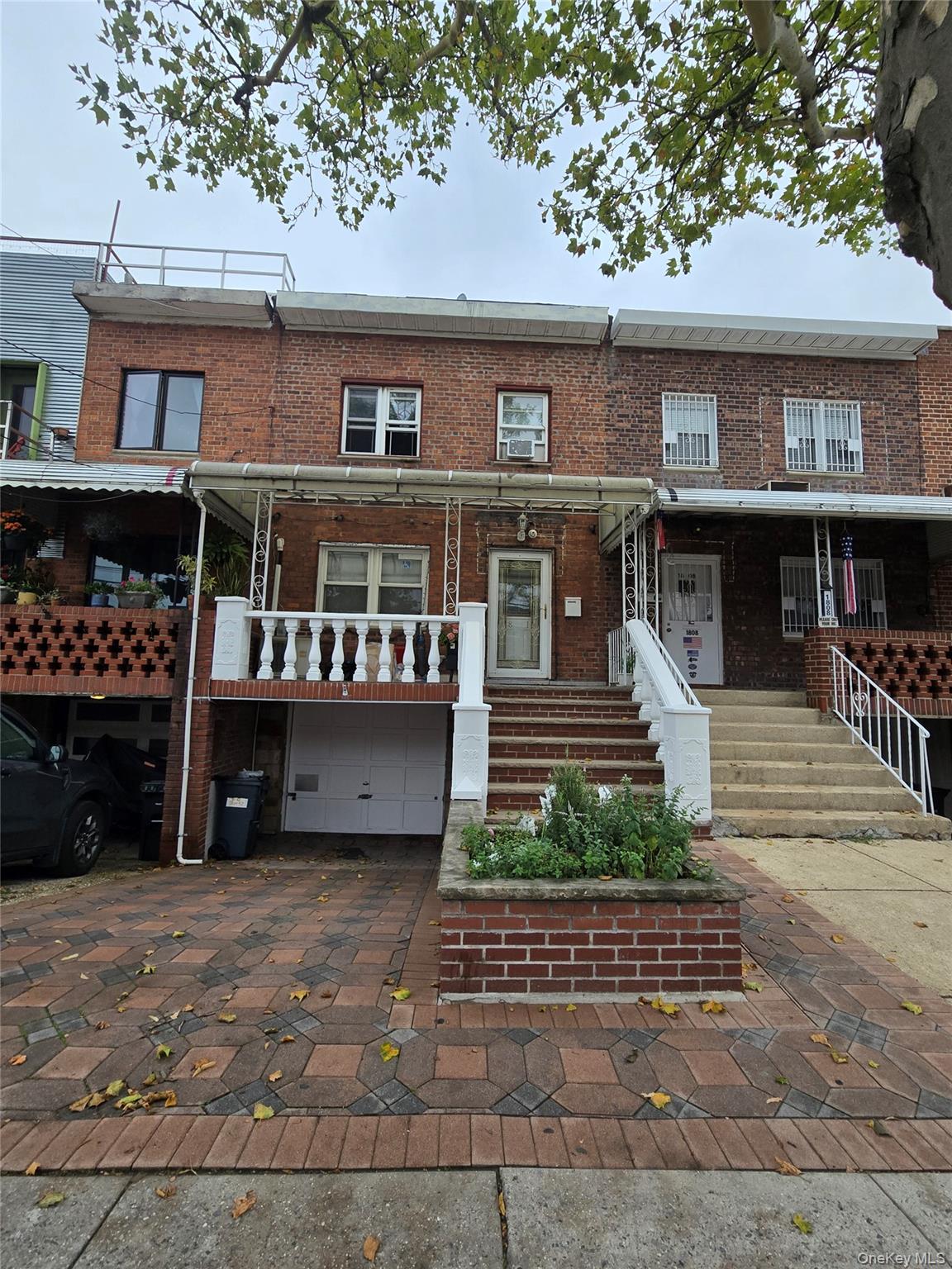 1810 Starr Street Property Photo 1